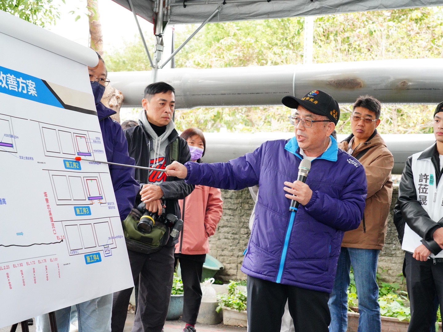 水利局長宋德仁表示，針對潭底溝積水的問題，水利局積極研議改善策略