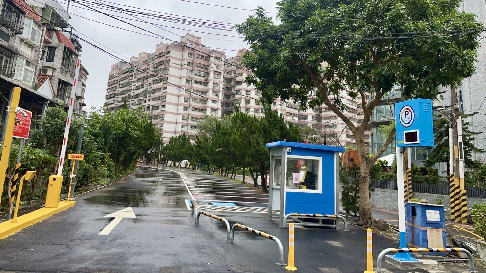 土城區板院段停車場