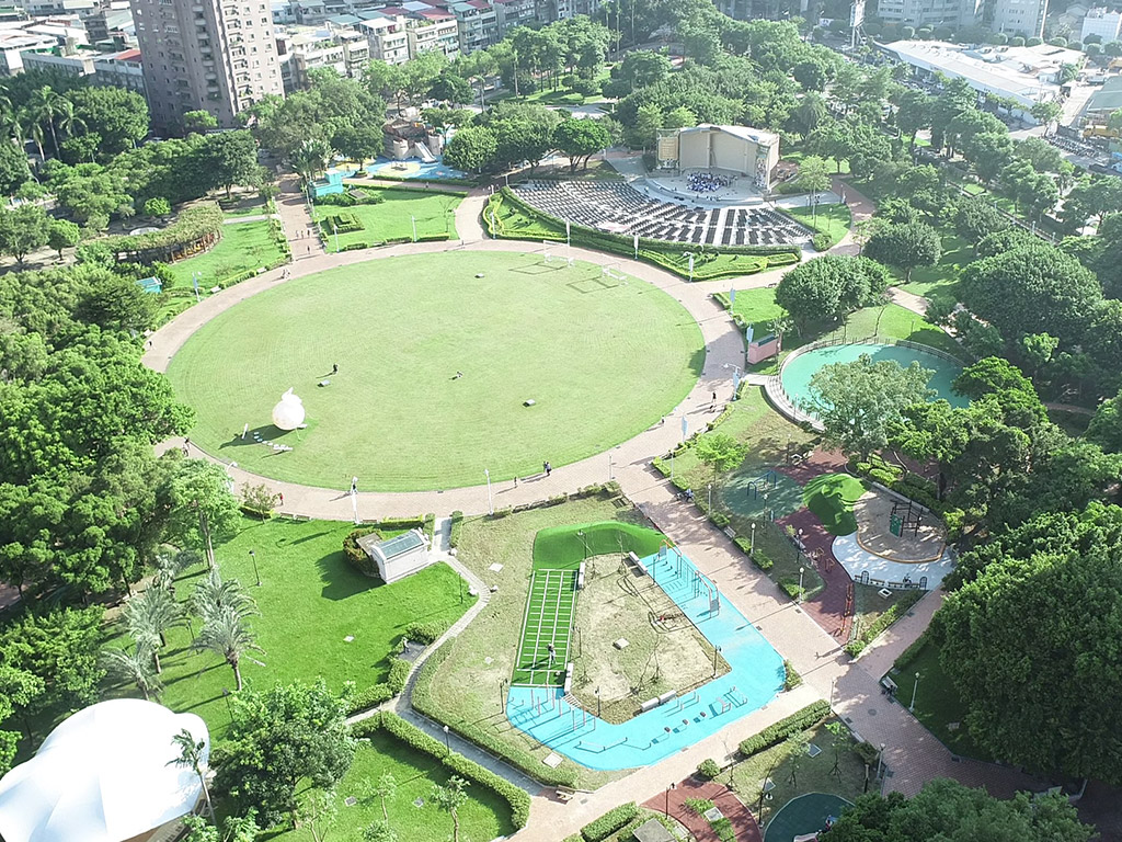 永和區仁愛公園以「城堡」為主題，打造多樣且適合廣泛年齡層的探索性遊戲空間