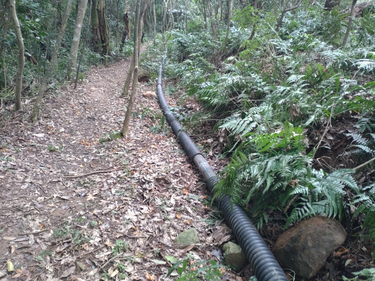 4英吋HDPE管線接頭熔接完工，不再漏水