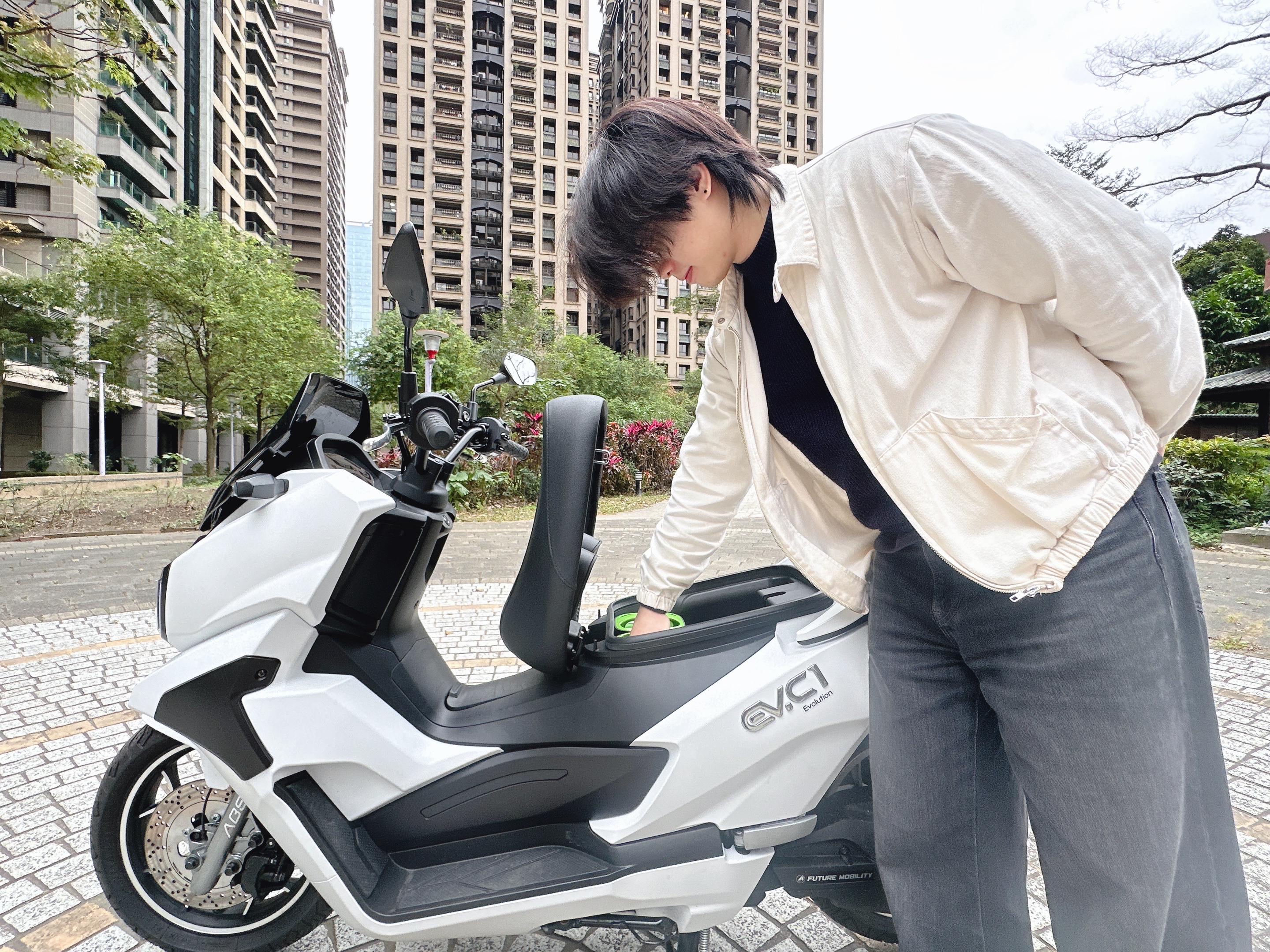  推動低污染運具之普及，一起改善空氣品質提升市民健康