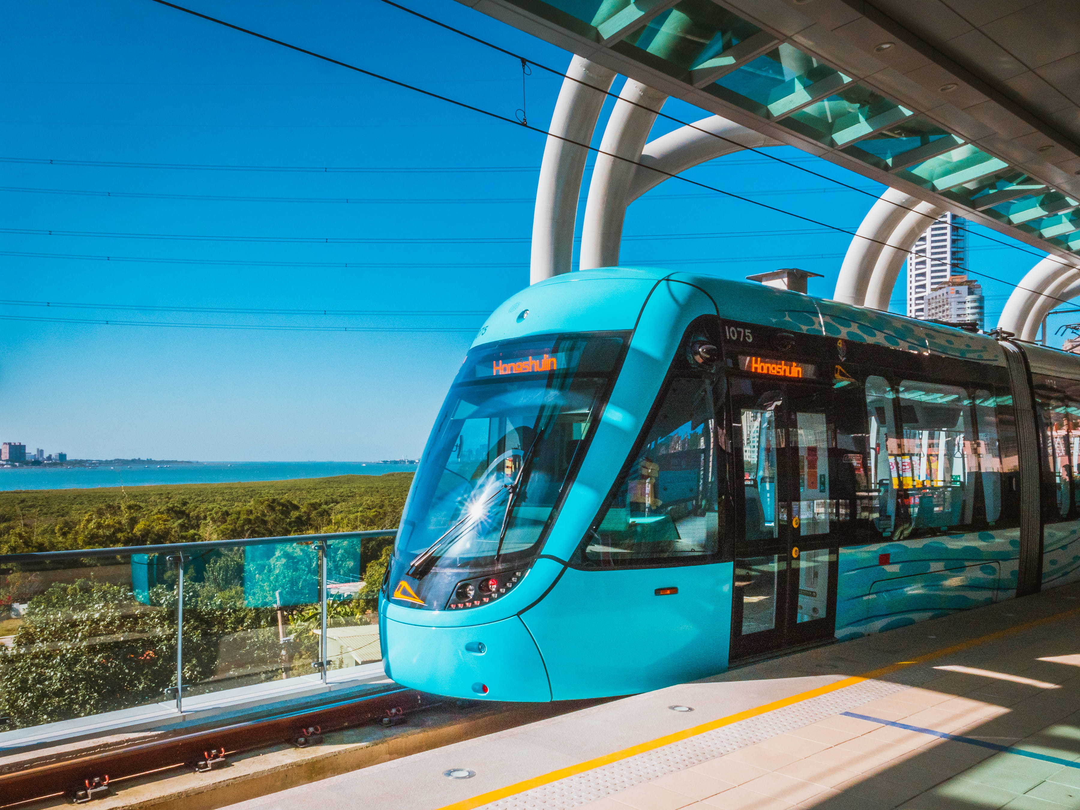 包含新北捷、桃捷、北捷，新北市境內所有捷運站點都有Pok&eacute;mon GO Tour的活動挑戰，歡迎民眾搭乘捷運享受遊戲樂趣。