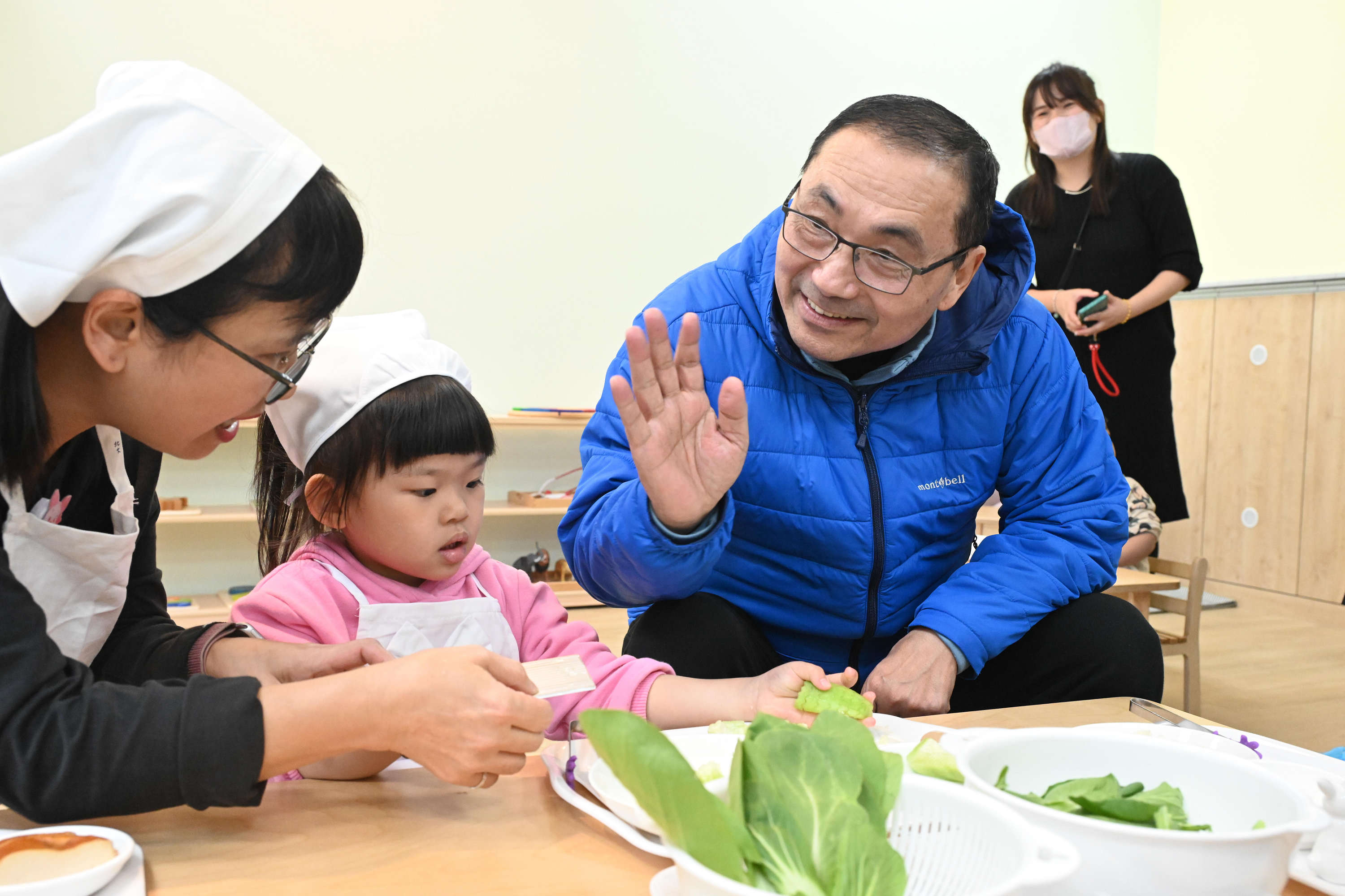 新北市致力於打造平價、優質、便利的托育環境，讓家長安心成家。