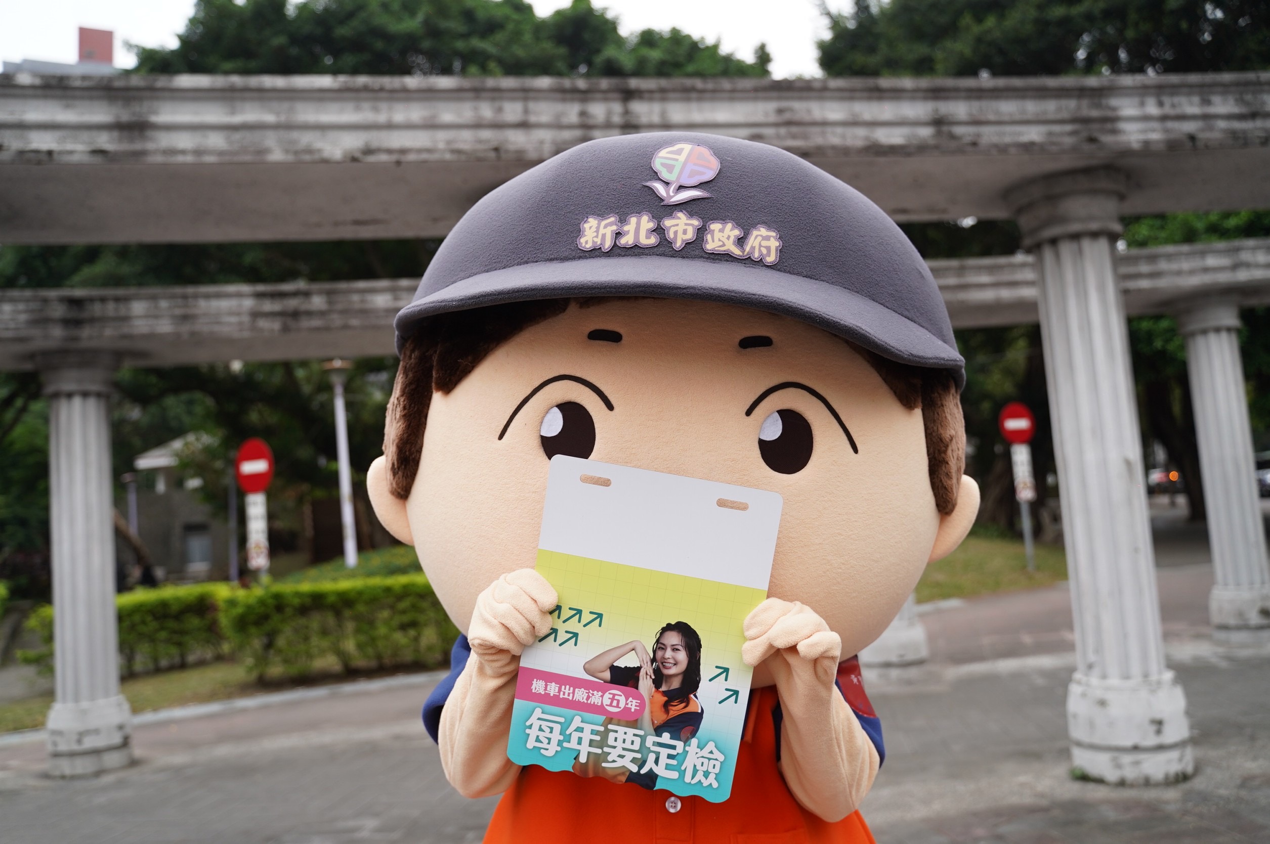 創意擋泥板未來將隨著公務機車穿梭於街頭巷弄推廣環保理念，展現清潔隊員守護城市的專業精神與正面能量