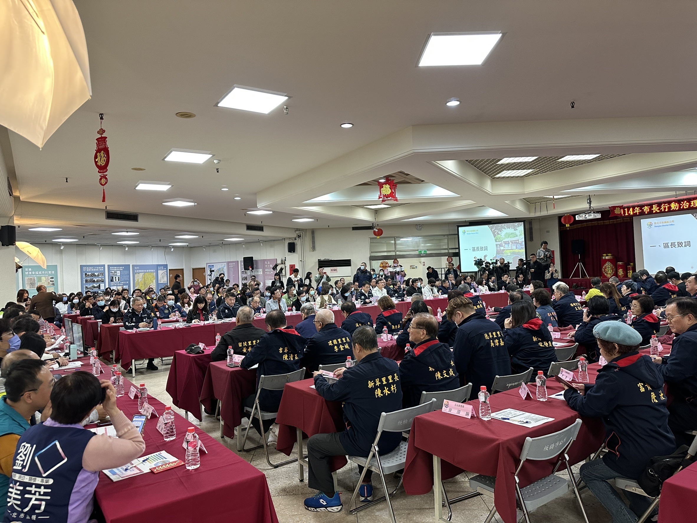今（3）日為新年連假後首天上班日，侯友宜即率領市府團隊至板橋區辦理行動治理座談會。