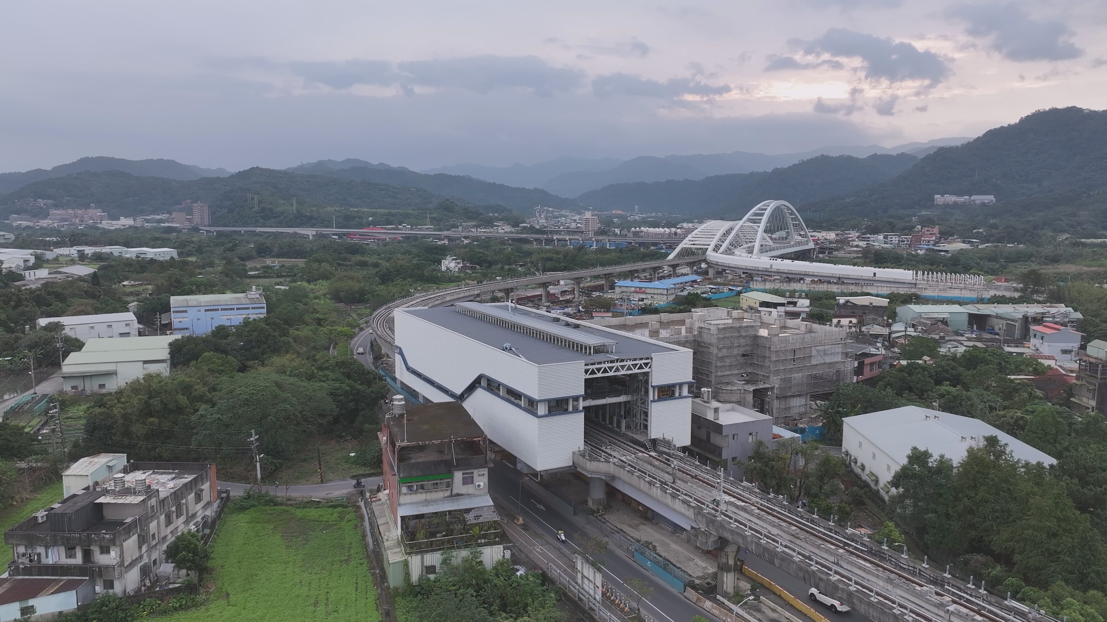 三鶯線車站太子樓開口幫助通風(LB05龍埔站)