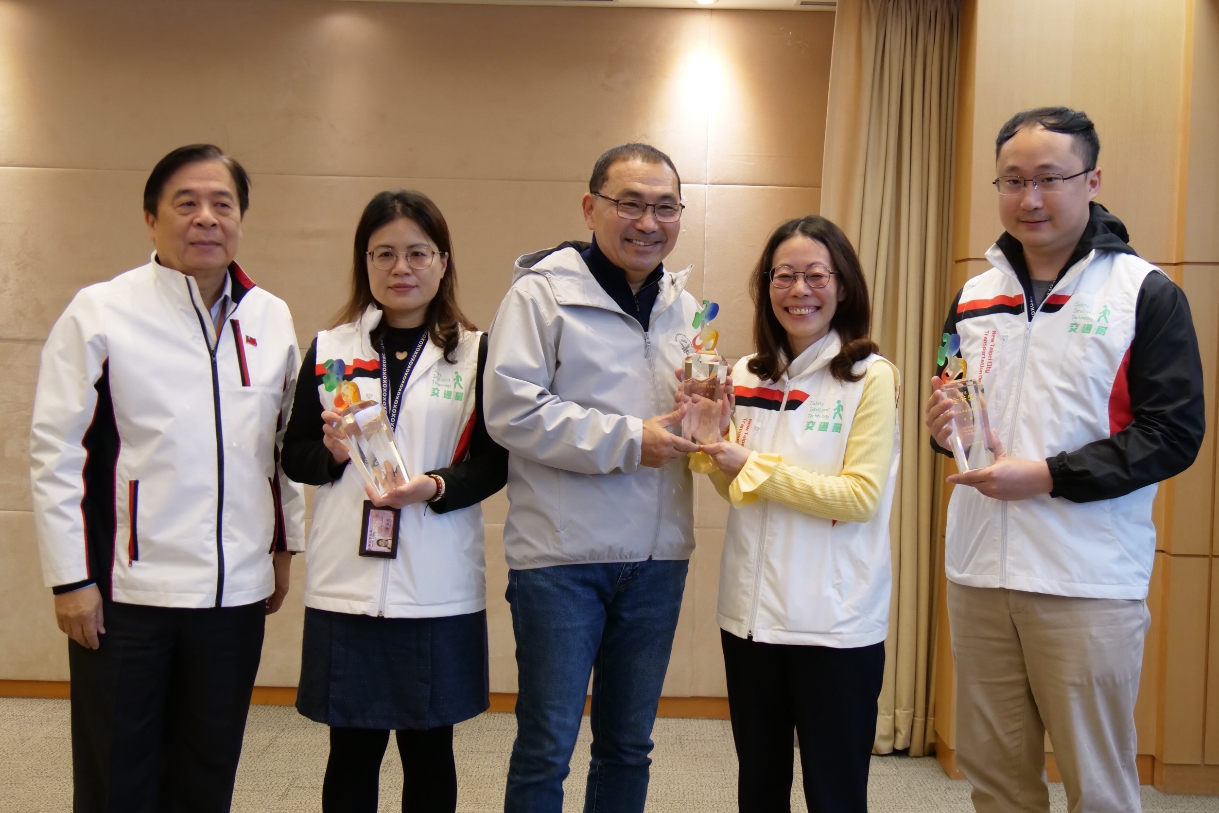 新北市道安團隊榮獲精進獎、達標獎及特別獎—高齡者機車交通安全
