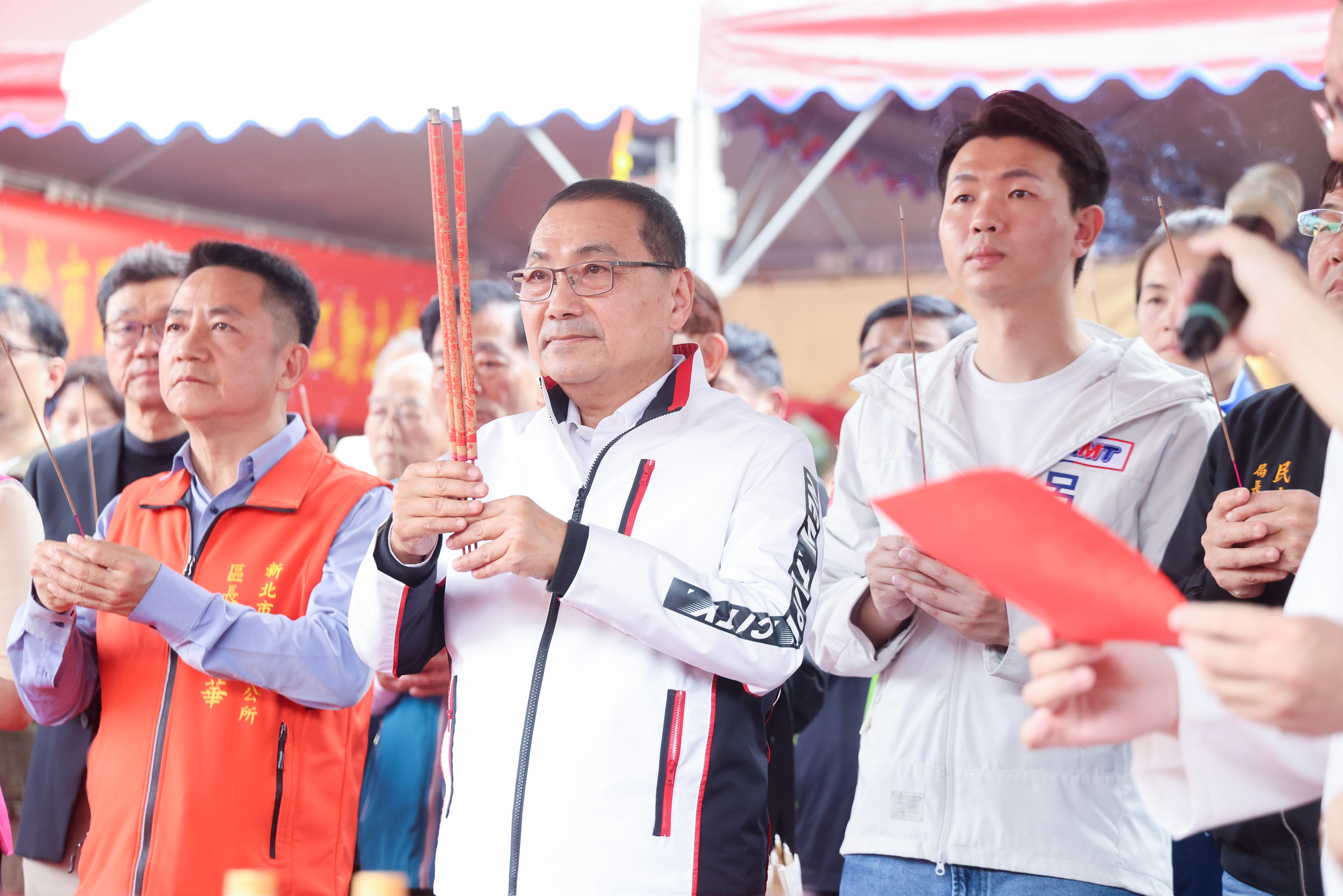 南鶯市民活動中心工程開工動土，侯友宜祈求工程順利圓滿。