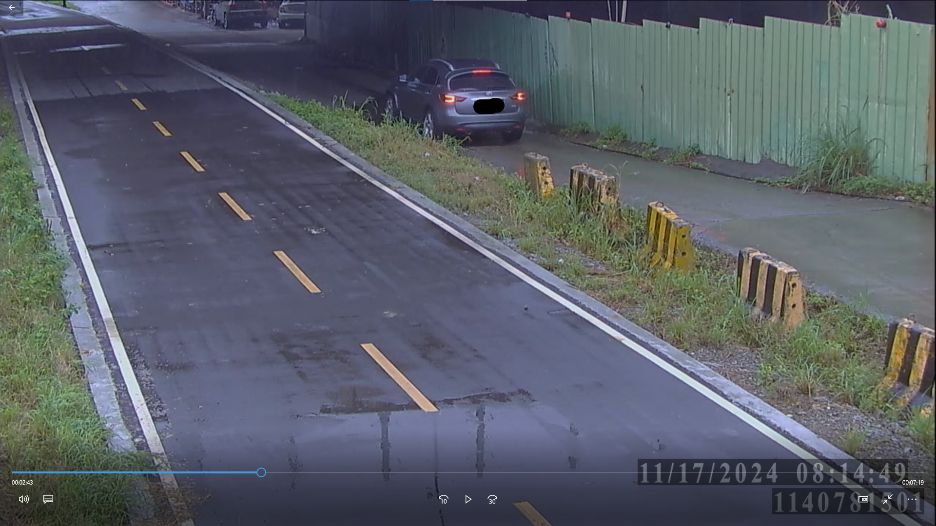 車輛行駛至棄養幼犬地點