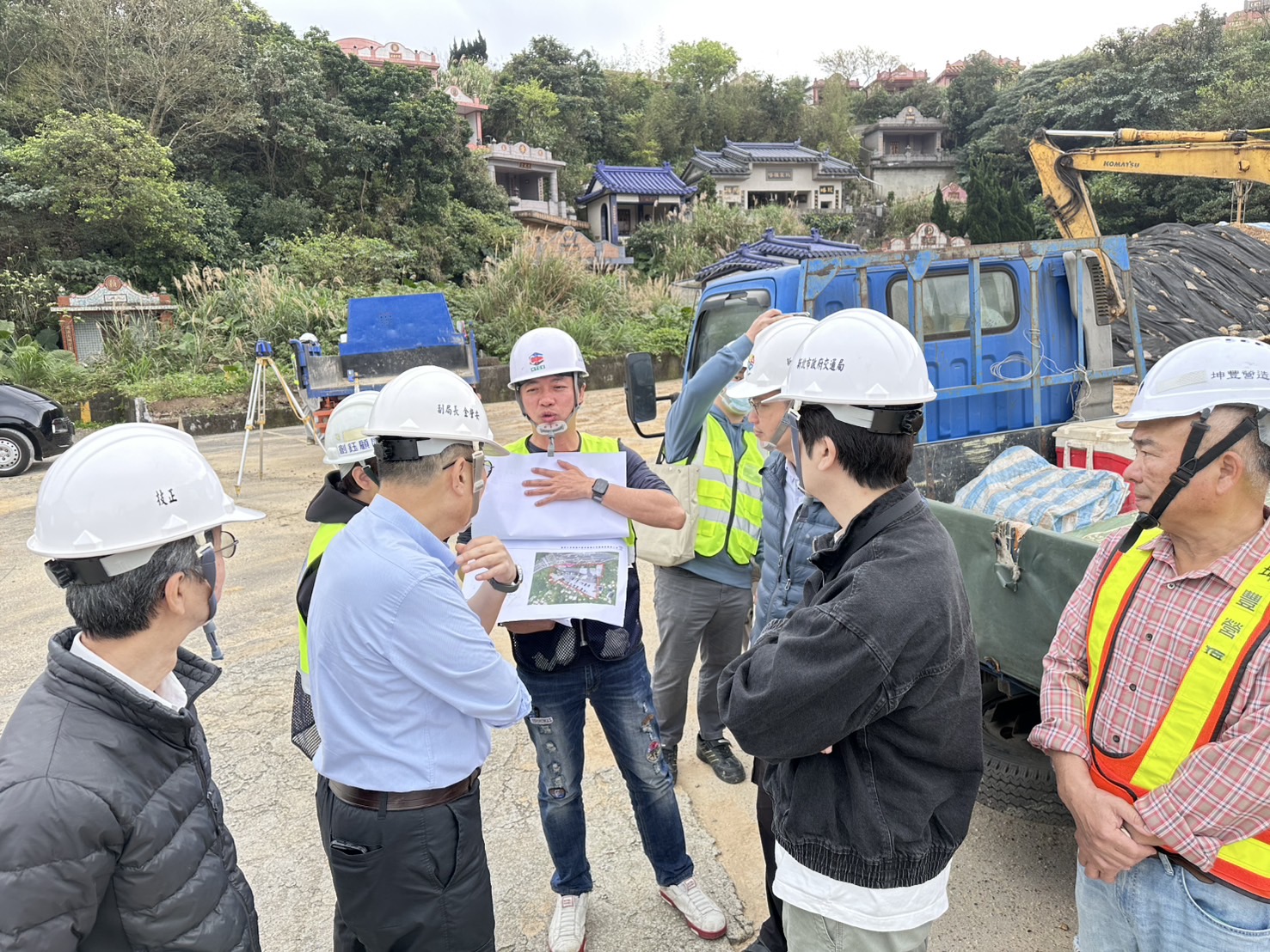 交通局副局長金肇安日前視察工程進度