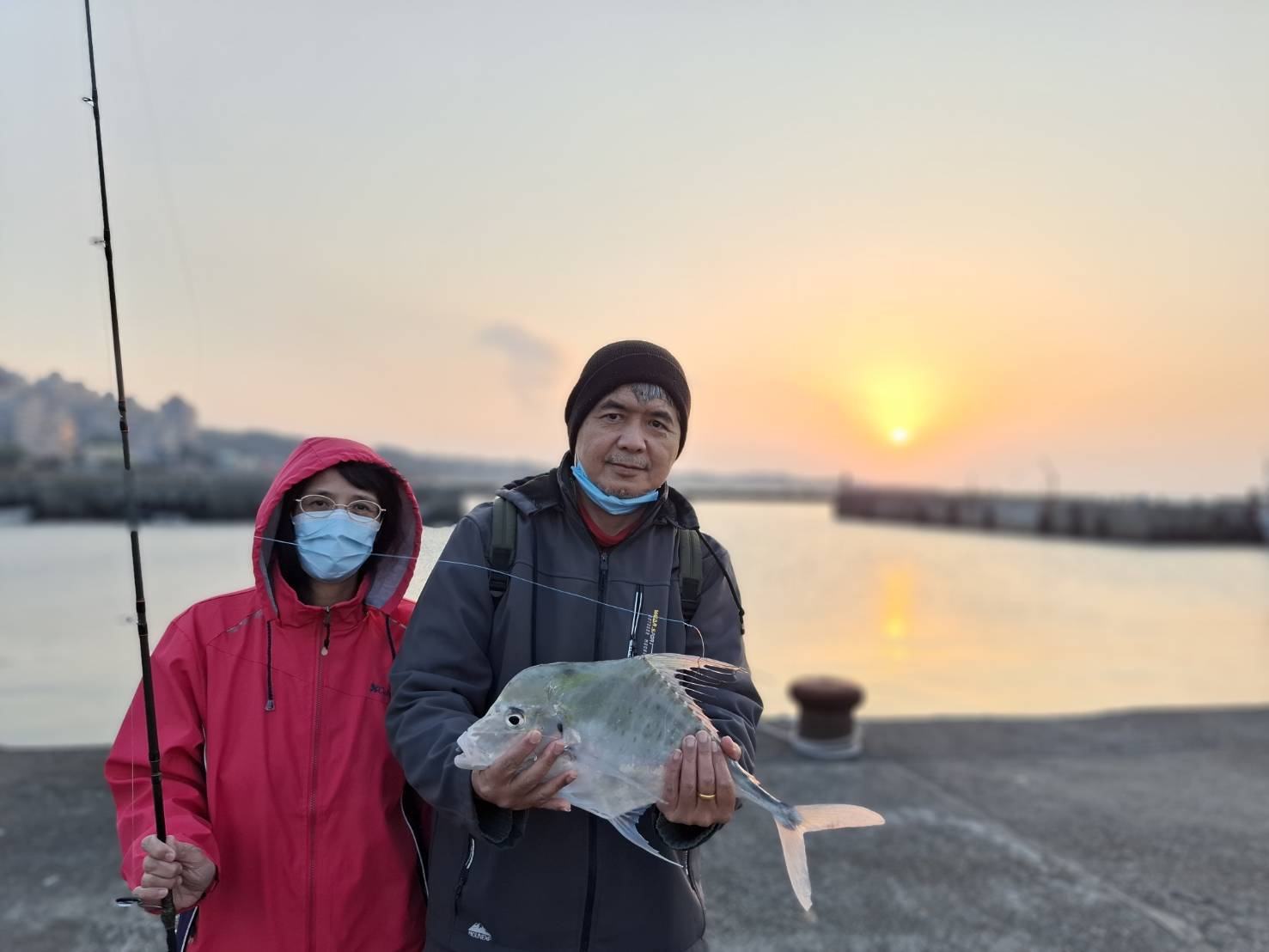 民眾釣魚漁獲