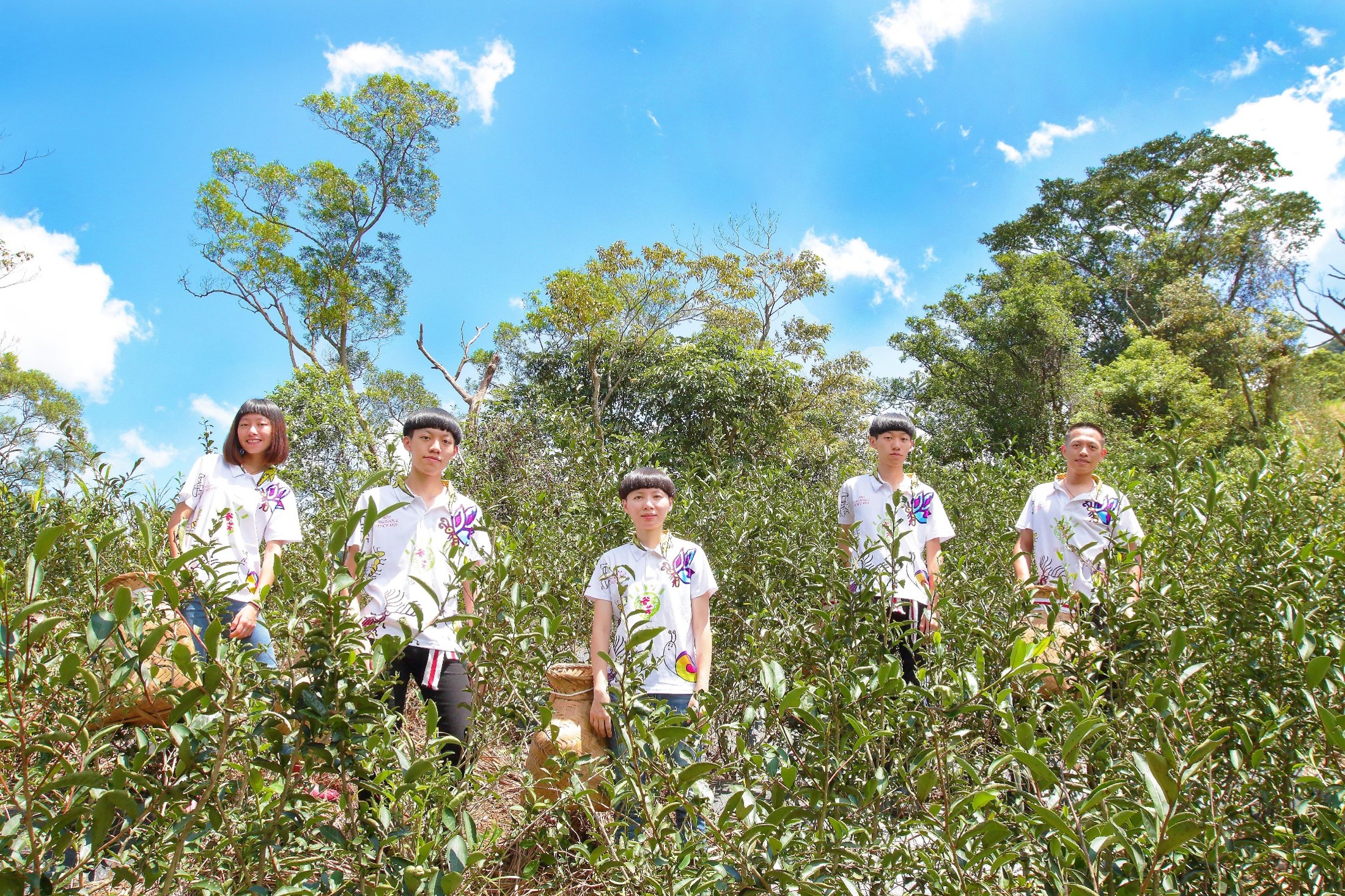 百年谷芳有機茶園 傳承第六代 洪佳玉全家福
