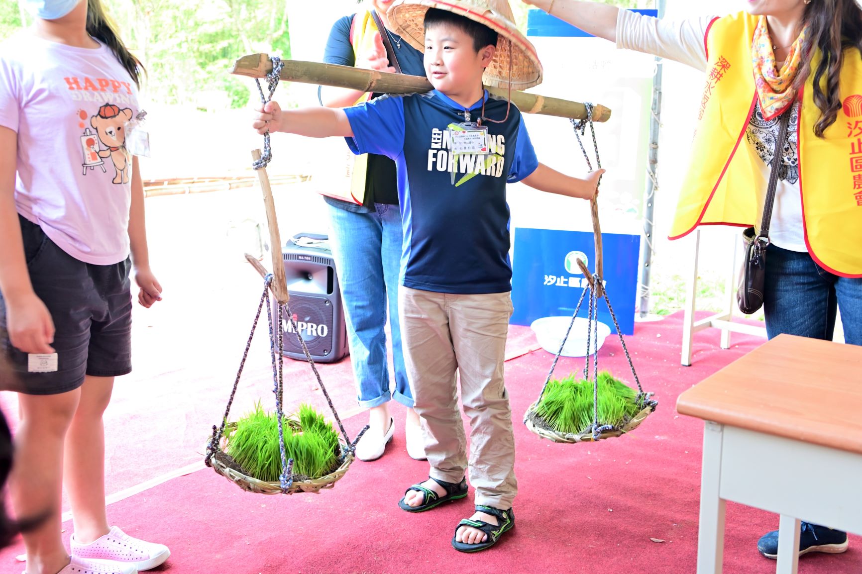  汐止區農會將於本週六(29日)於農會休閒中心園區辦理「水稻田插秧暨動手玩食農」活動.