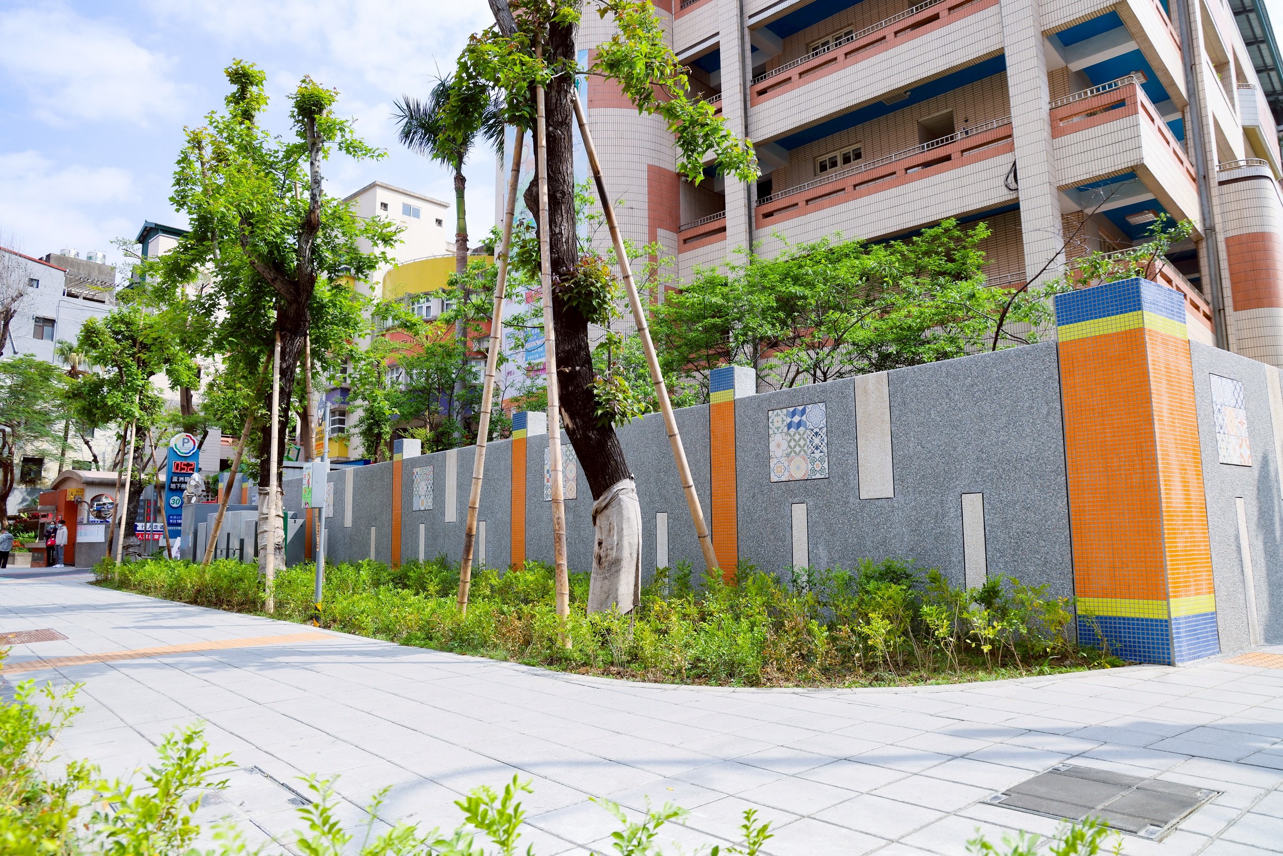 新北市目前已完成84校通學環境改善，讓市民共享優質通行空間