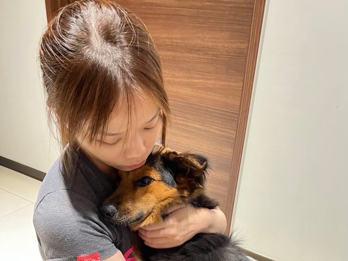  小春嬌和吳思琦的親密接觸。