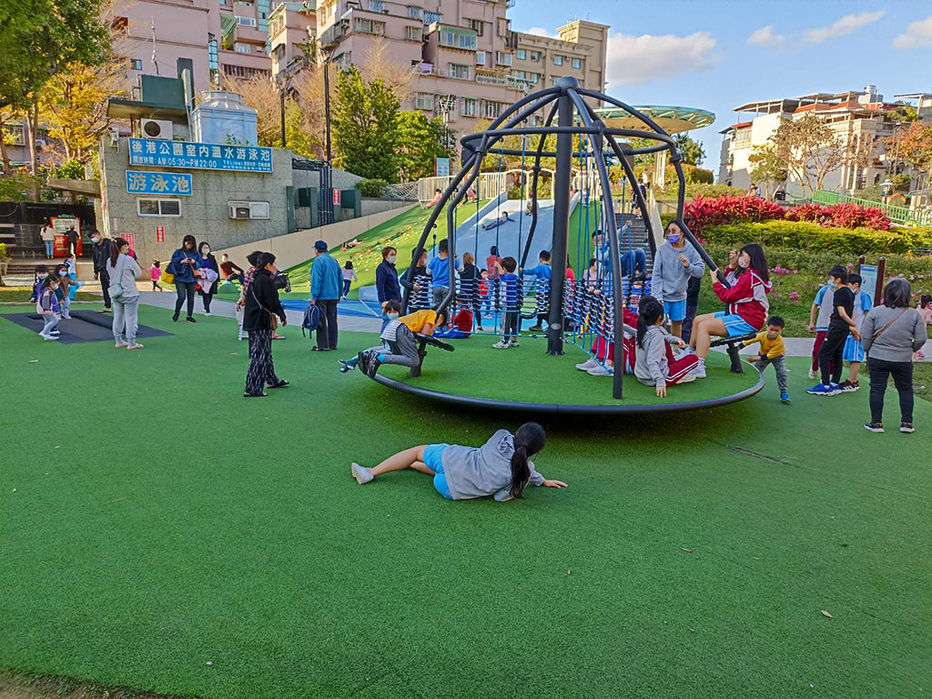 後港新公園規劃多種大型遊具、體健設施，大小朋友可以同樂