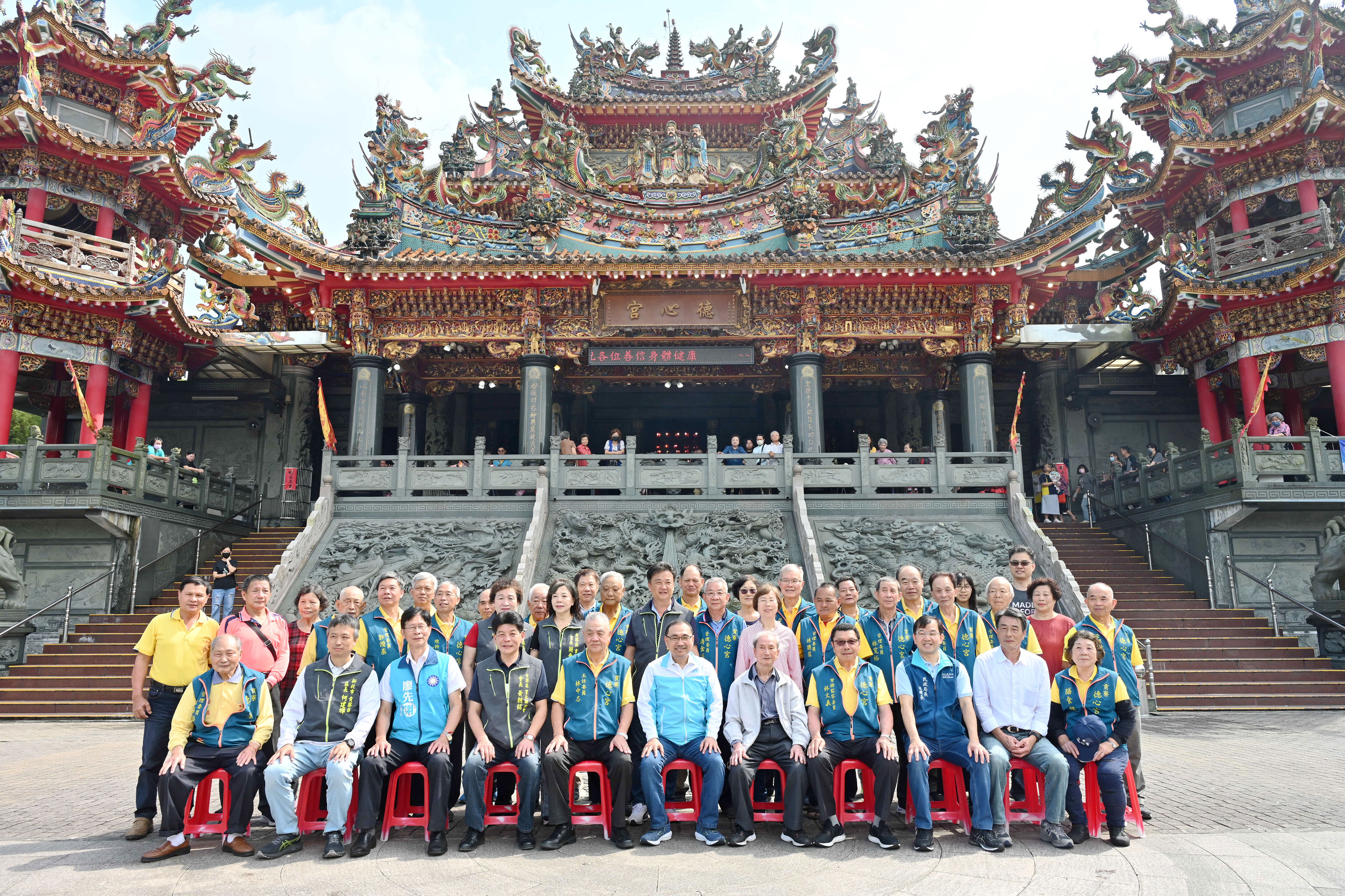 侯友宜感謝廟方、里長與在地士紳關心地方事務，對公益慈善付出不遺餘力。