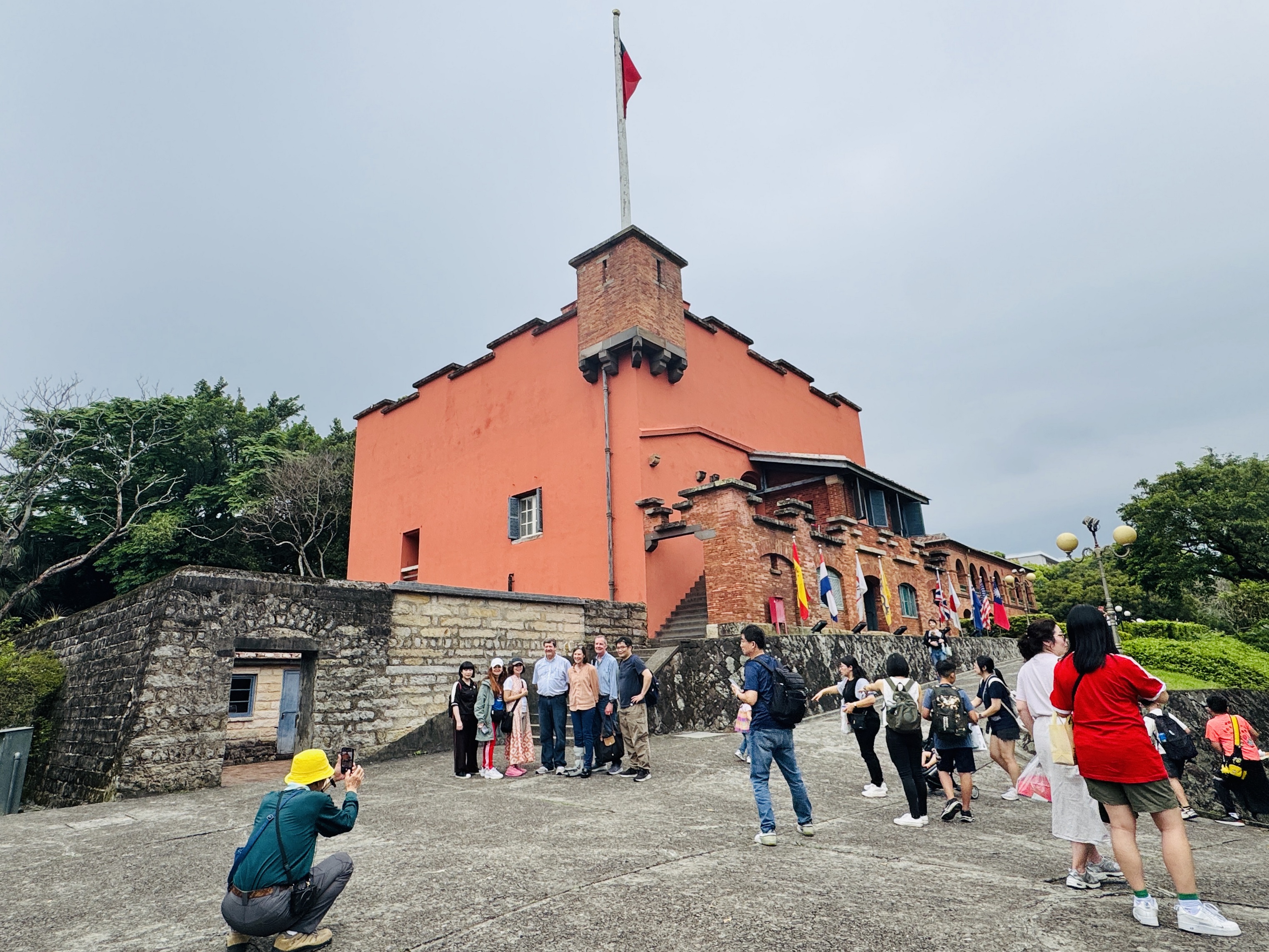 新北市立淡水古蹟博物館最具國際知名度的國定古蹟「淡水紅毛城」，每年吸引國內外遊客前來一睹風采。