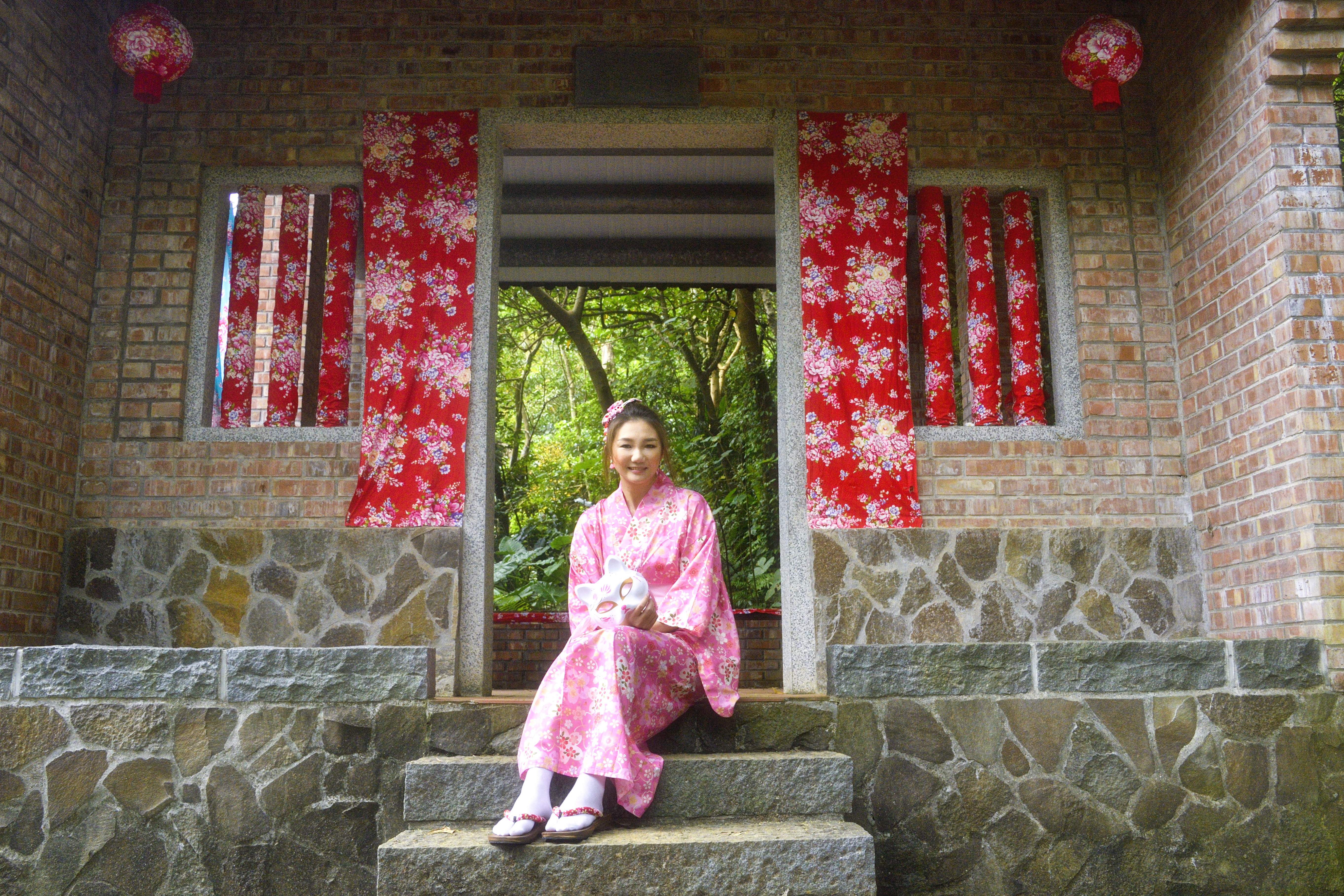 桐花小旅行將於客家屋讓報名的民眾體驗美食DIY