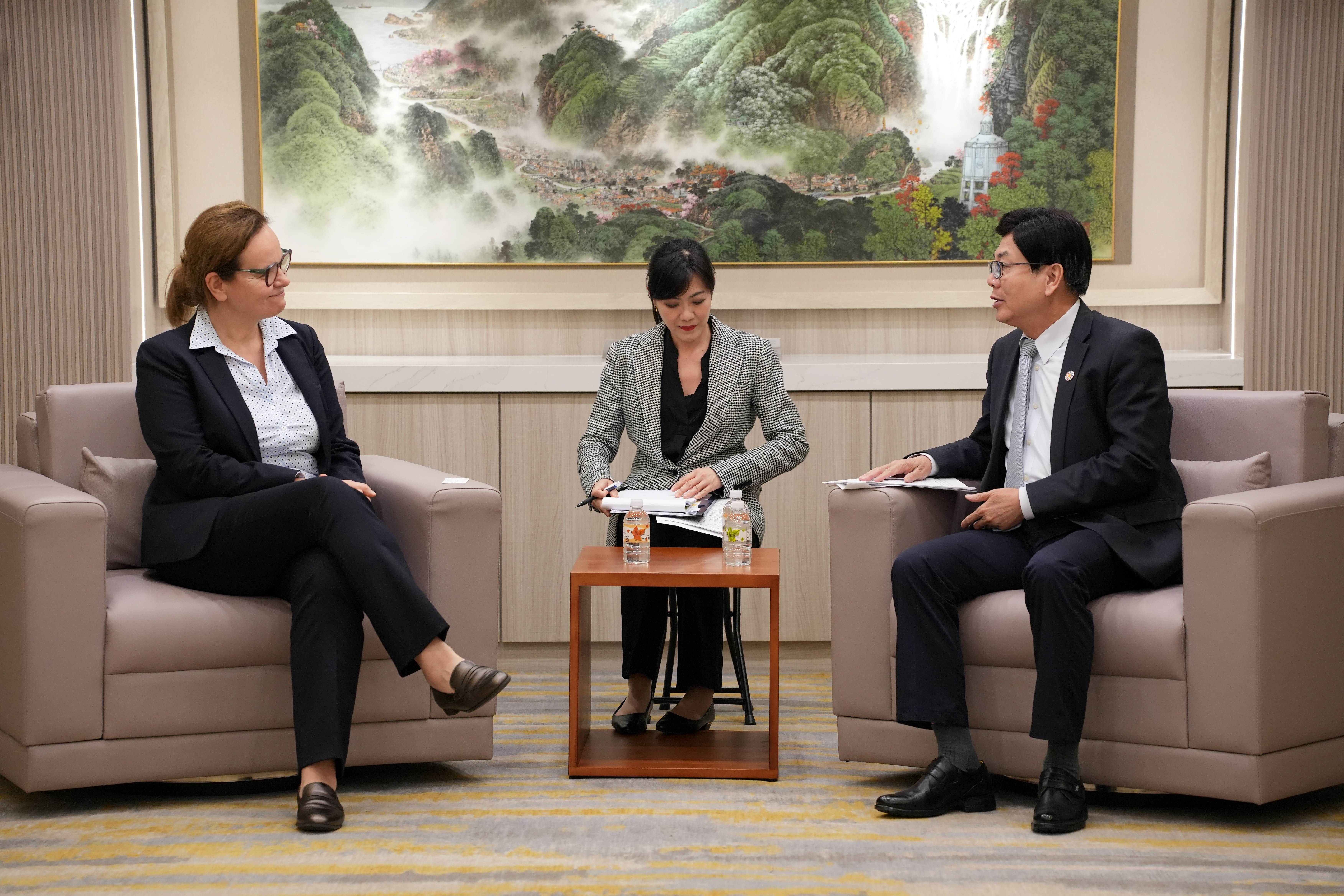 歐洲議會資訊處處長Aleliunaite拜會新北市，劉和然副市長與處長交換城市治理經驗。