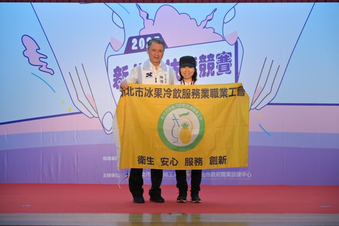 翻糖蛋糕靜態展示組冠軍呂麗芬