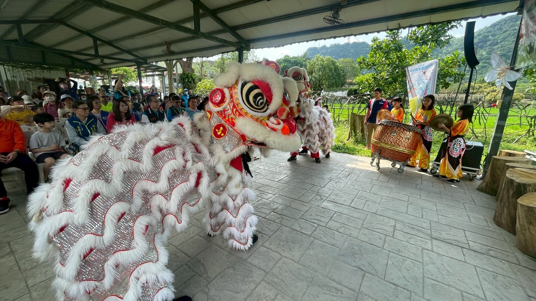 建國國小舞獅表演