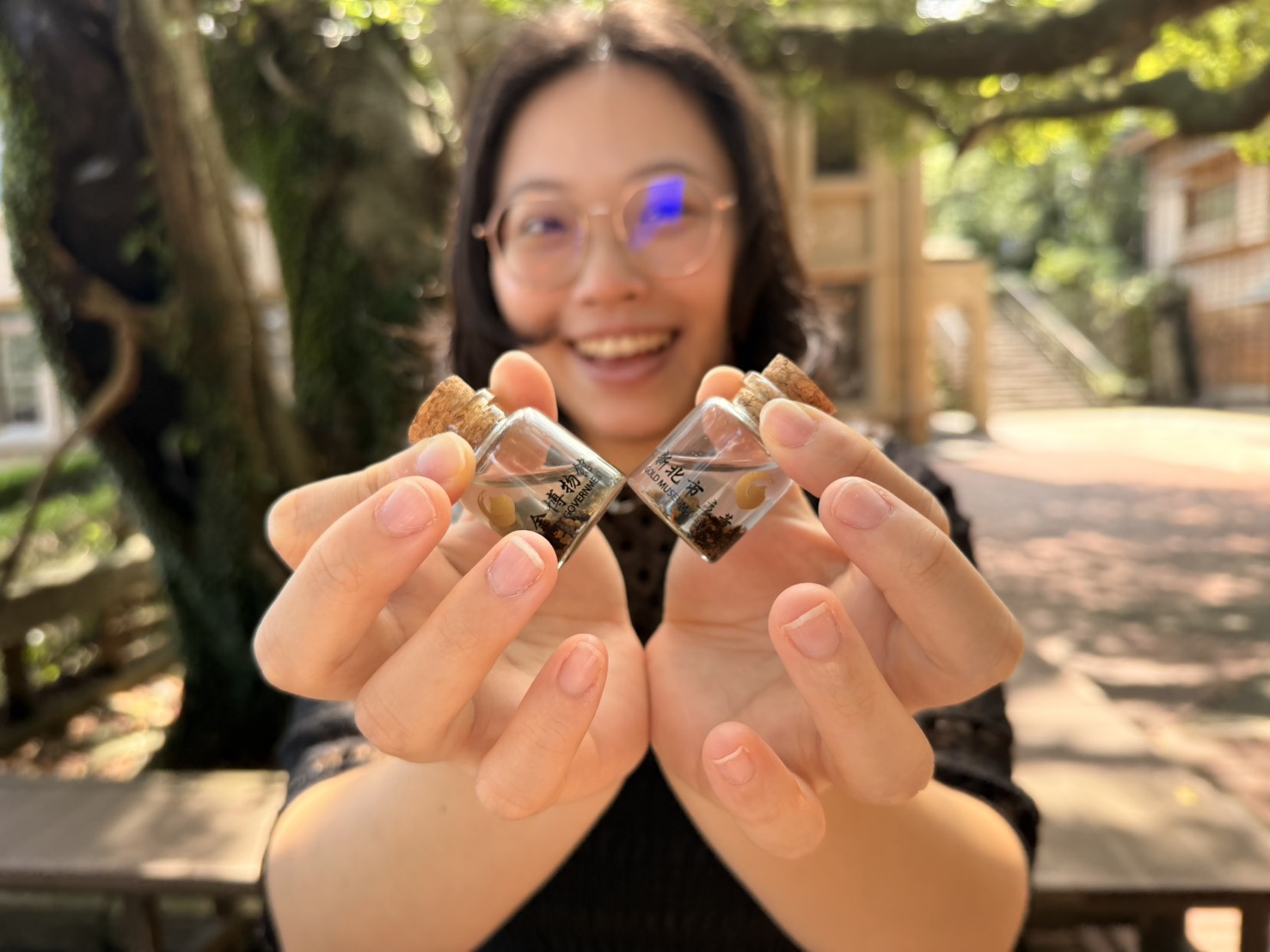 參加淘金體驗即可將淘金瓶帶回家