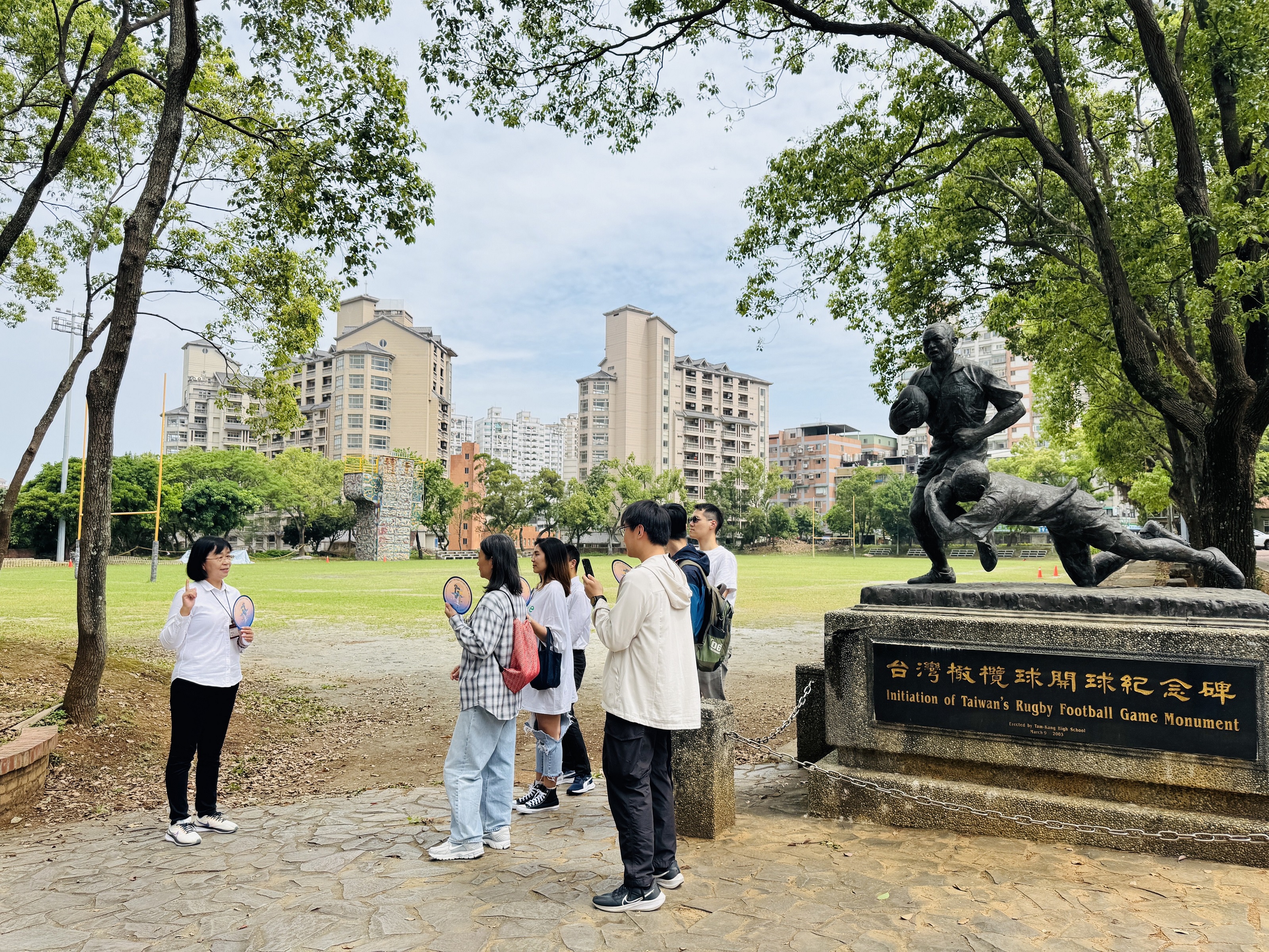 位於淡江高中校園內的橄欖球場有臺灣橄欖球運動發源地之稱。