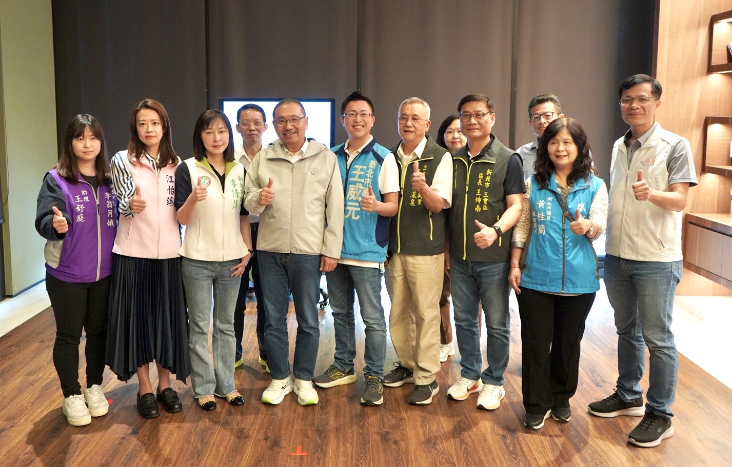 市長視察三重中繼宅