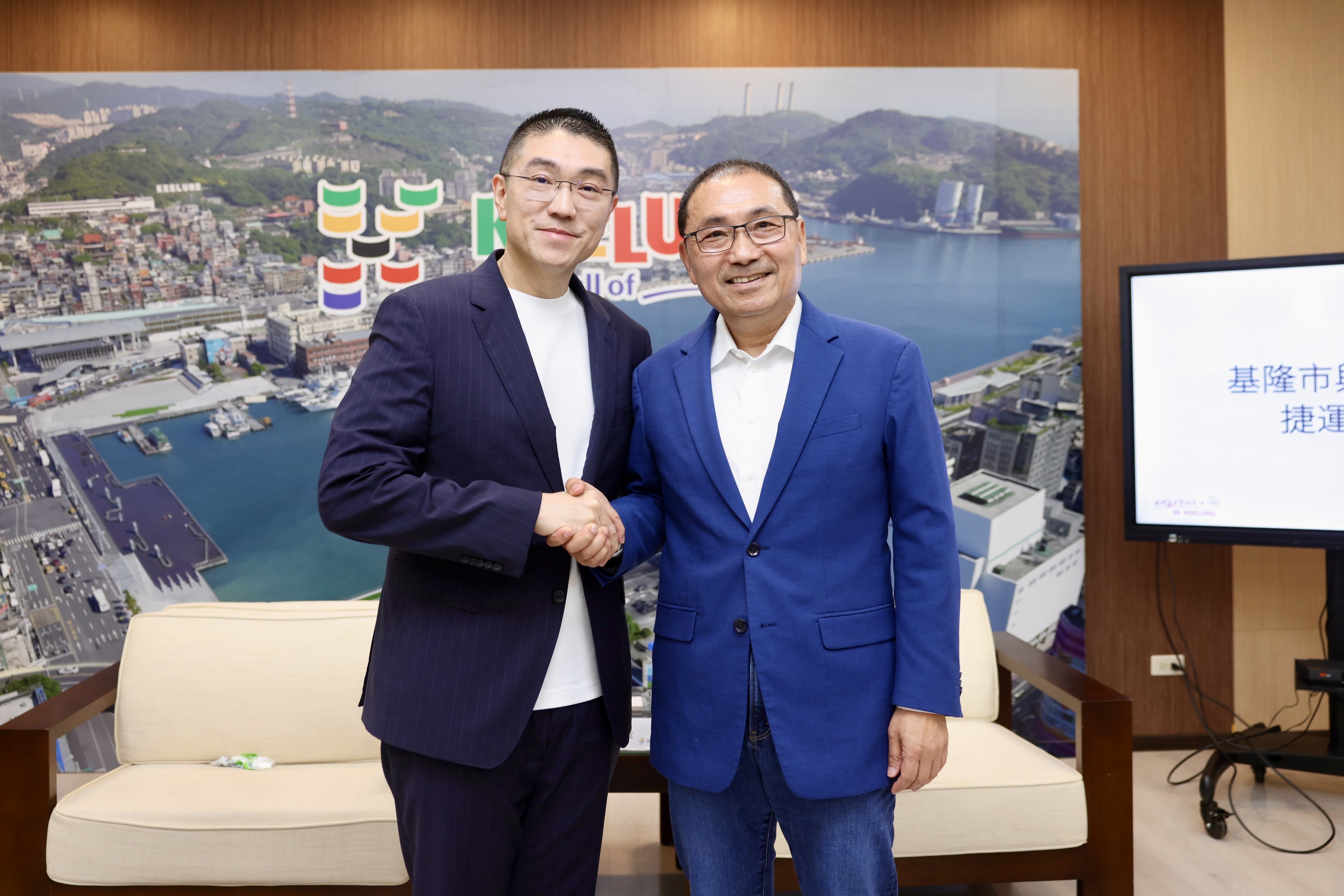 侯市長與謝市長攜手推動基隆捷運