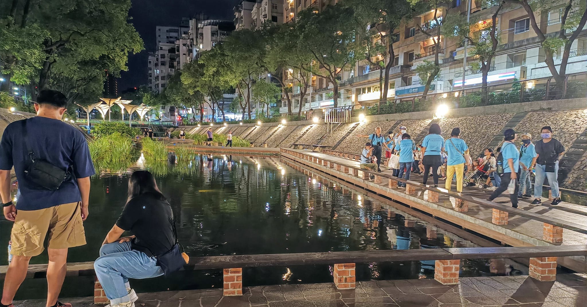 昔日有新北黑龍江之稱的中港大排，現在已華麗變身為休憩好地方