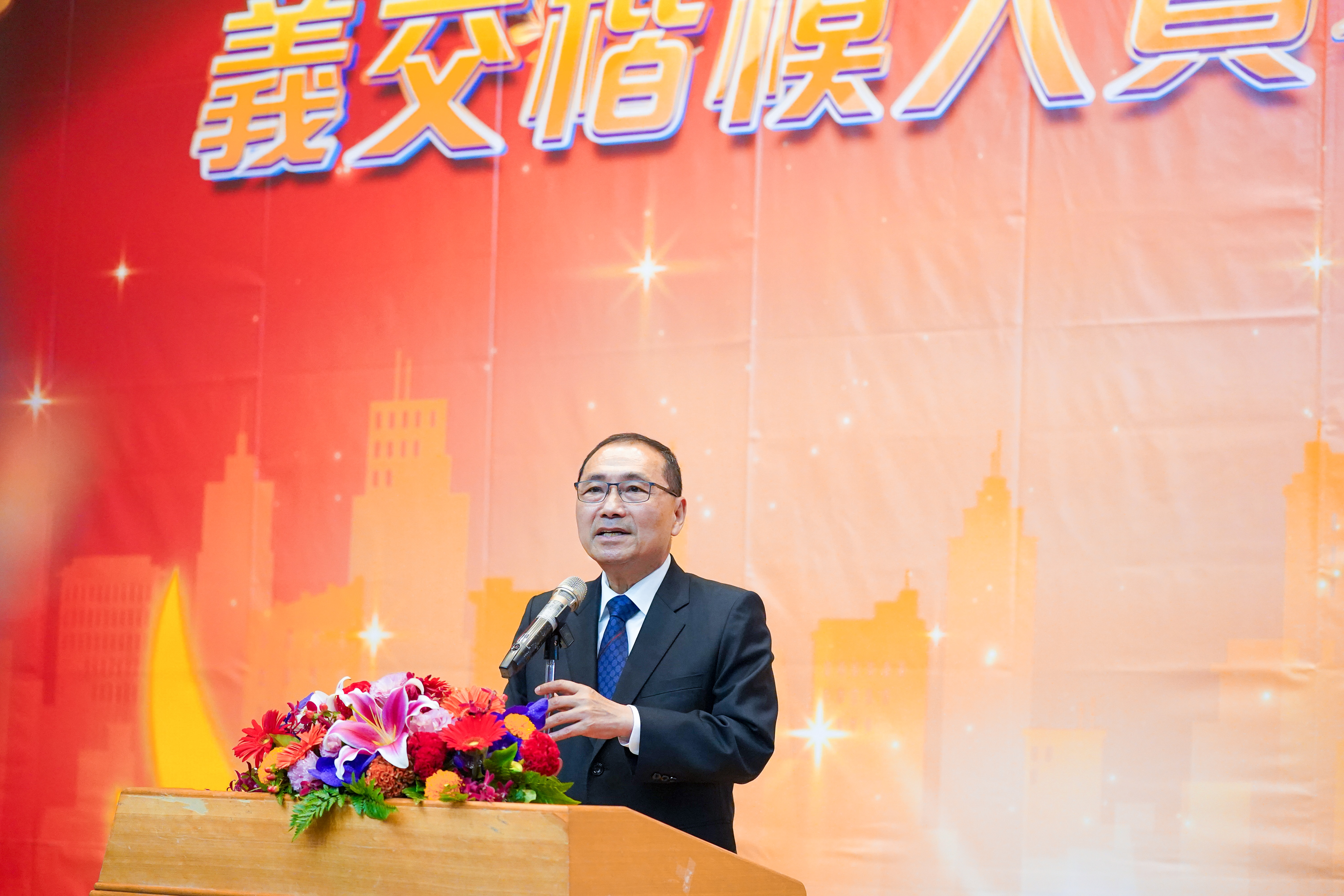 侯友宜宣布，明（115）年起，新北市義交人員協勤費用調高15%。