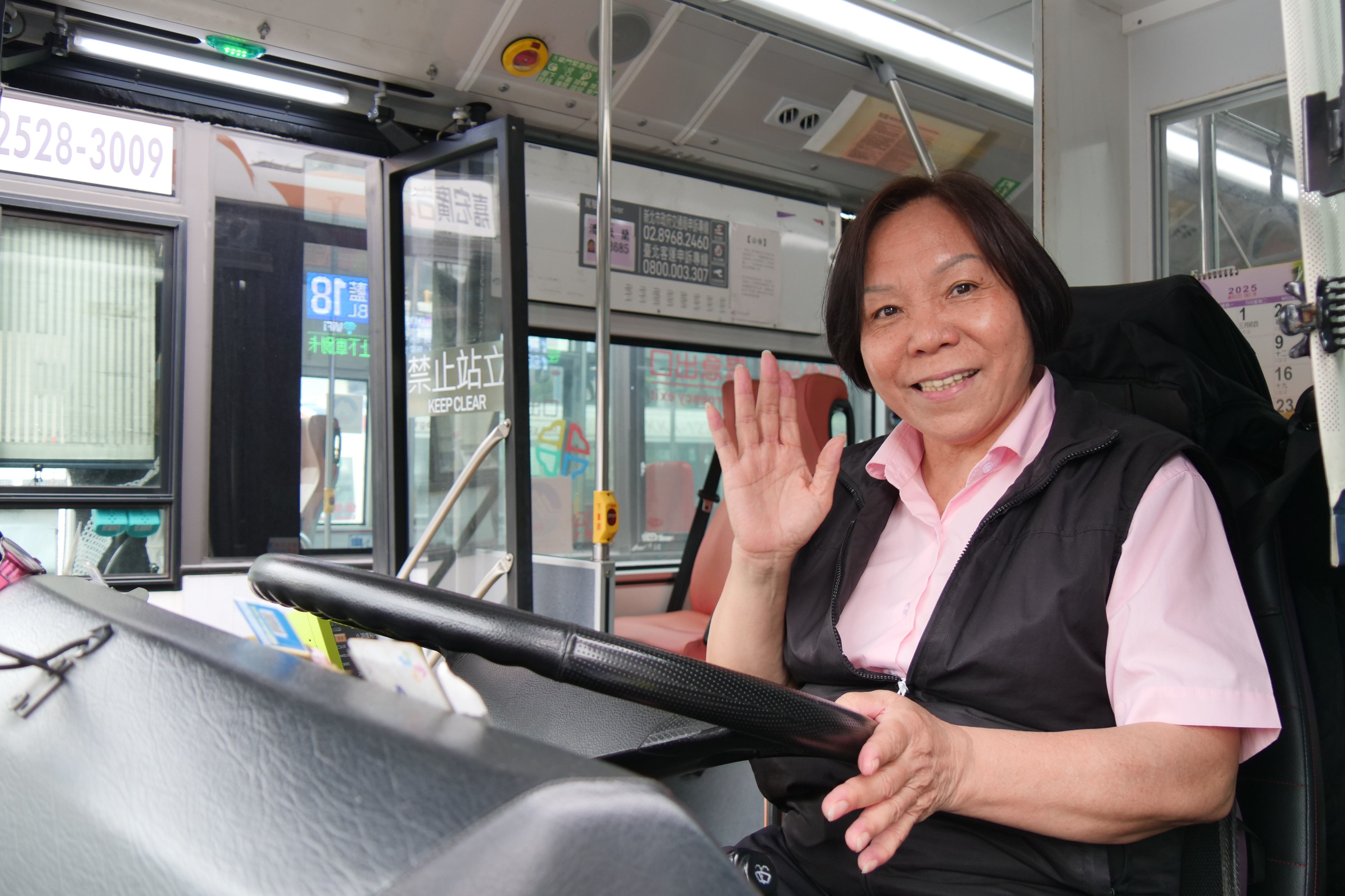 年逾60歲的潘微蘭非常樂在工作