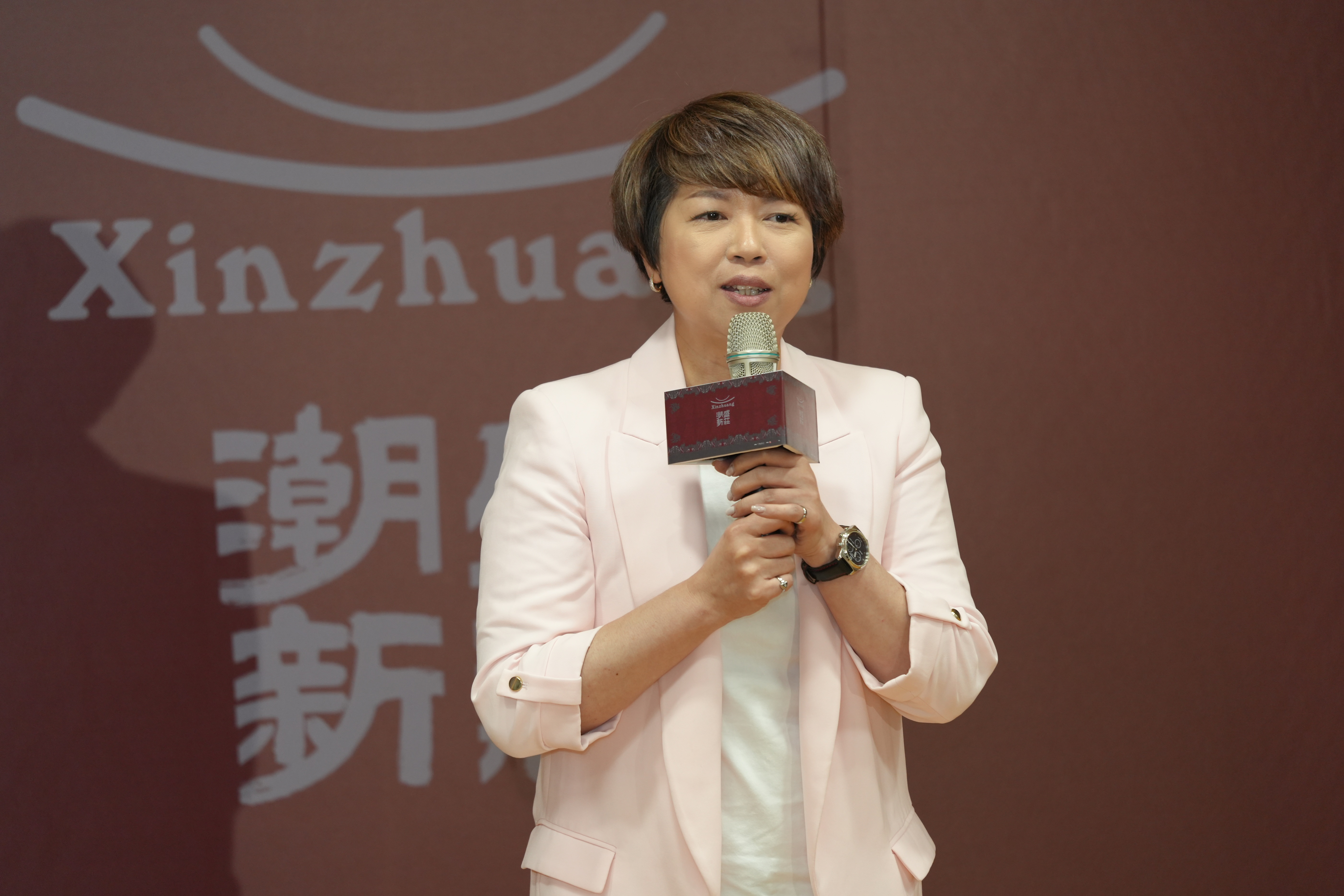 新北市副秘書長龔雅雯表示，「潮盛新莊」透過「時尚走秀」形式，將服飾設計作為文化轉譯的媒介，讓傳統文化以全新面貌被看見。