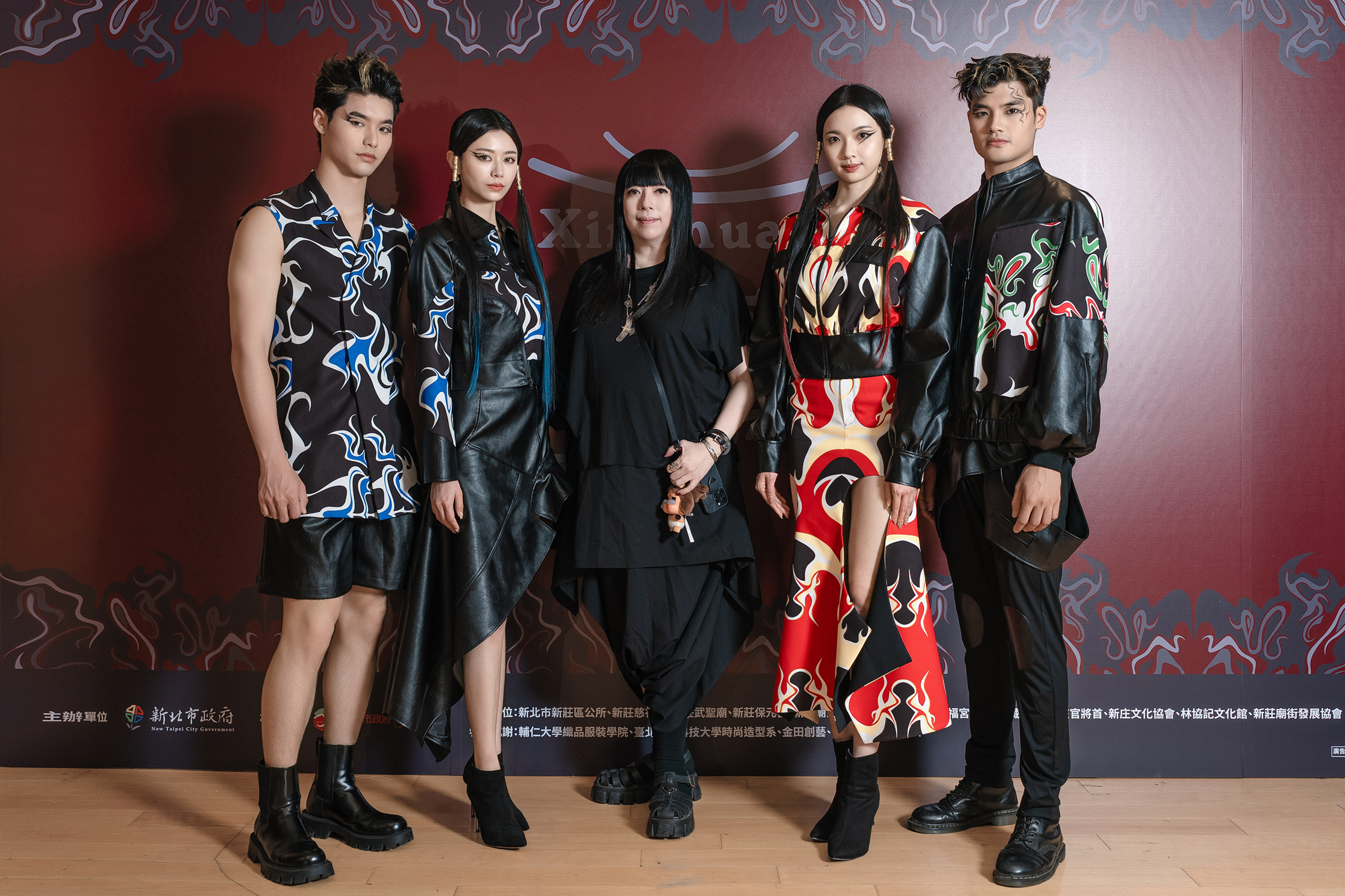 5月24日登場的「廟街潮時尚」跨界走秀，邀請「針織女王」潘怡良設計師操刀40套專屬秀服。