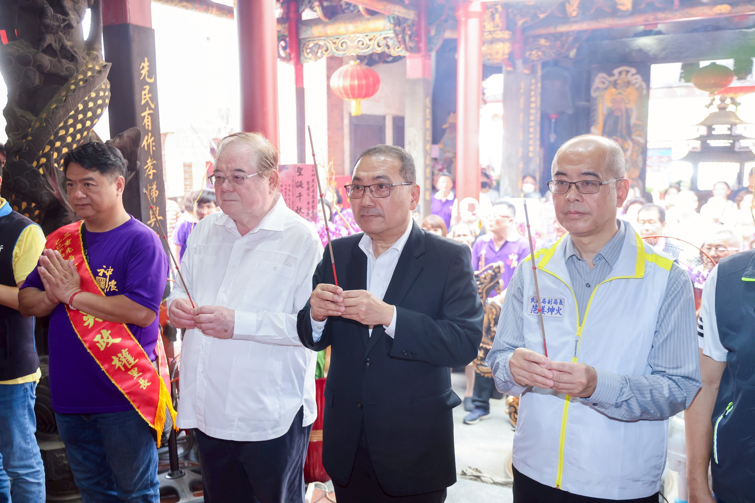 新北市長侯友宜今（22）日前往三重先嗇宮參拜祈福
