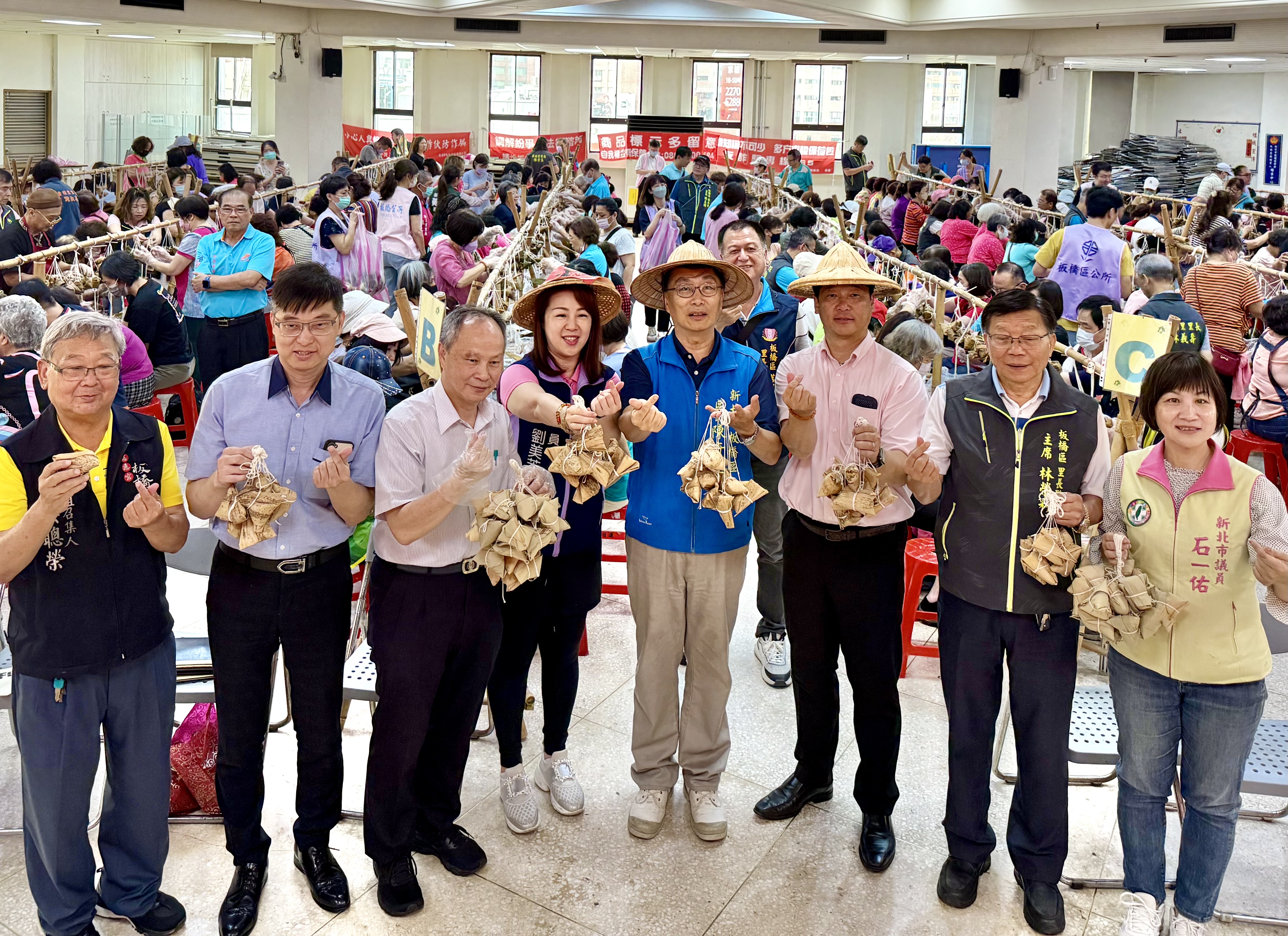 8.貴賓與參與民眾大合照