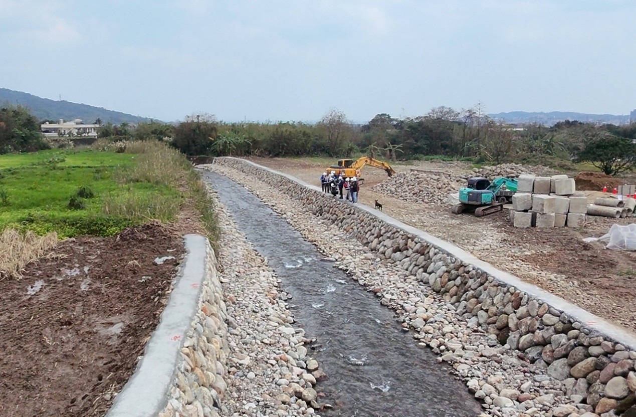 清水溪六股里河段護岸遭沖毀，水利局今年1月搶修完成
