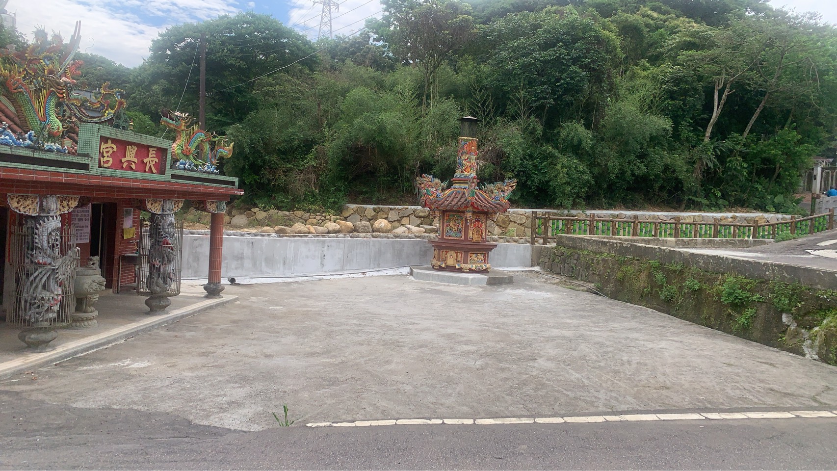 水利局今年4月完成月眉排水河段護岸修復