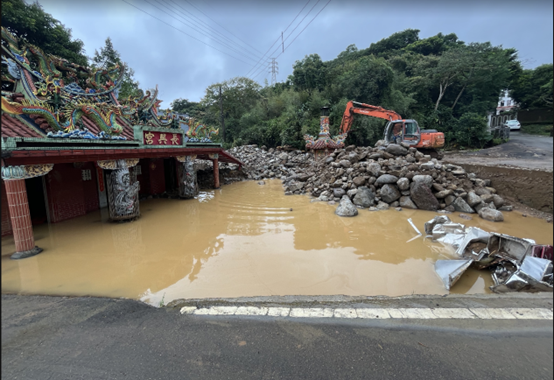月眉排水長興宮河段護岸因颱風遭沖毀引發災情