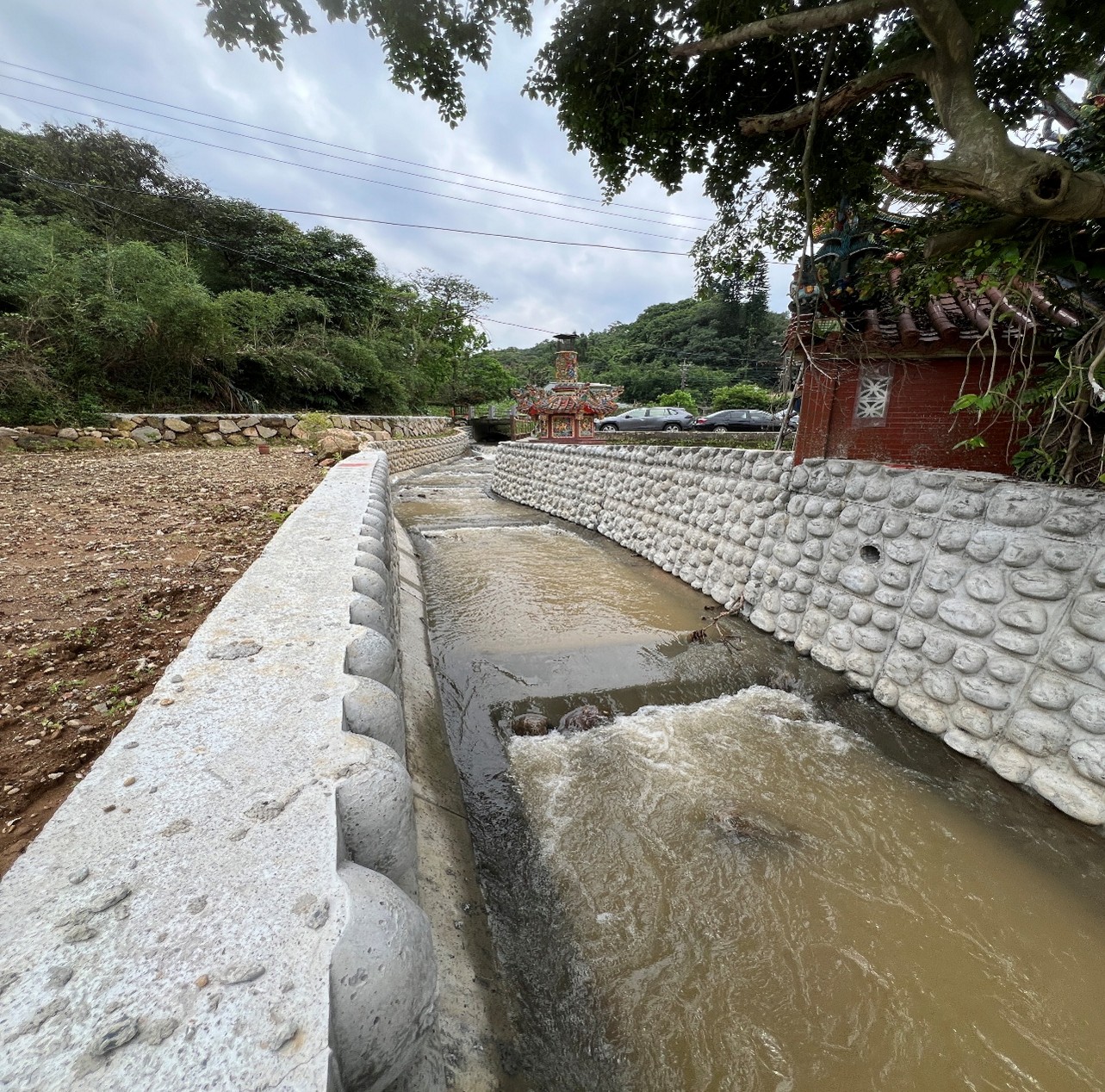 水利局修復完成月眉排水長興宮河段護岸，保障民眾生命財產