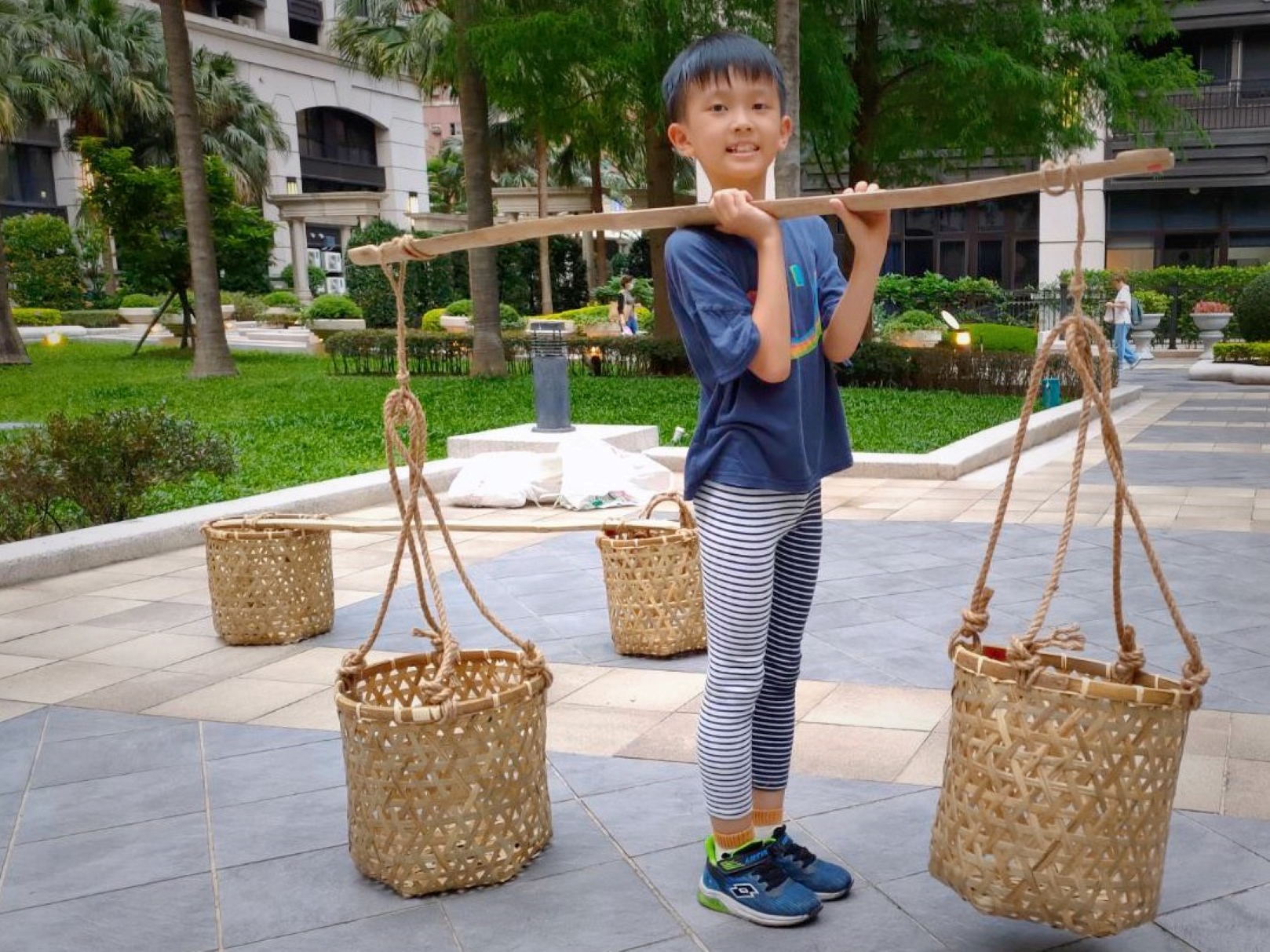 「台語專區－十三行拚輸贏」規劃「小鐵人勇士」等三大關卡。