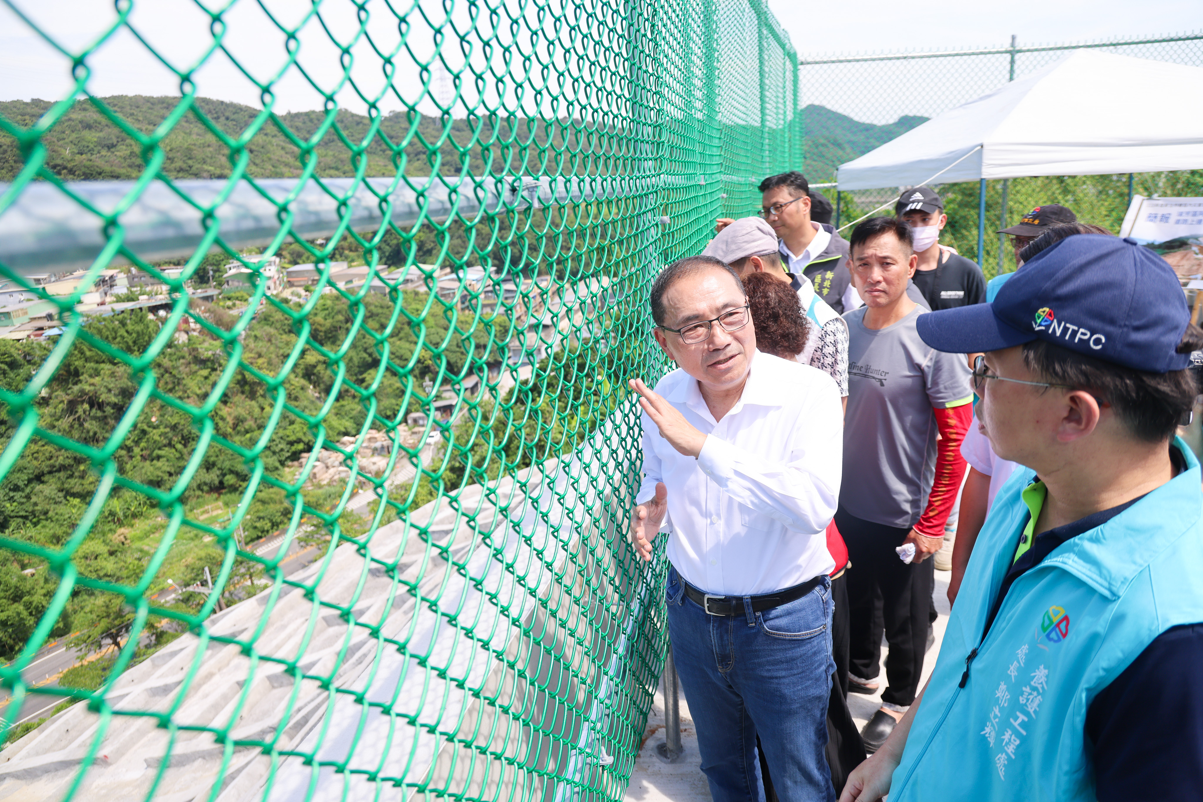 山陀兒颱風帶來的道路災害，新北市府目前已完成16處，預計於8月初全數完工。