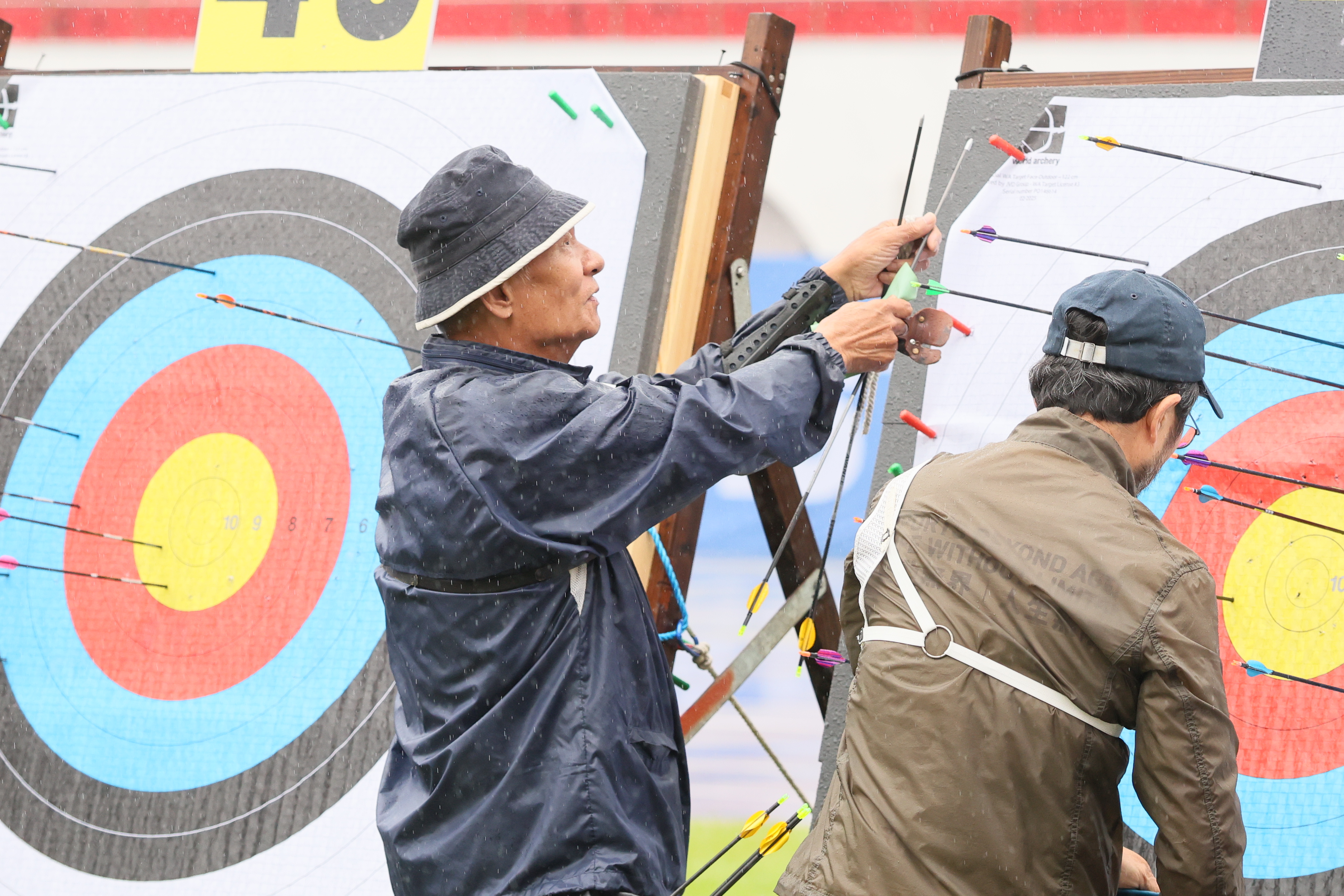 前射箭國手陳志洋今早在板橋體育場參加射箭個人組反曲弓60公尺70歲組資格賽
