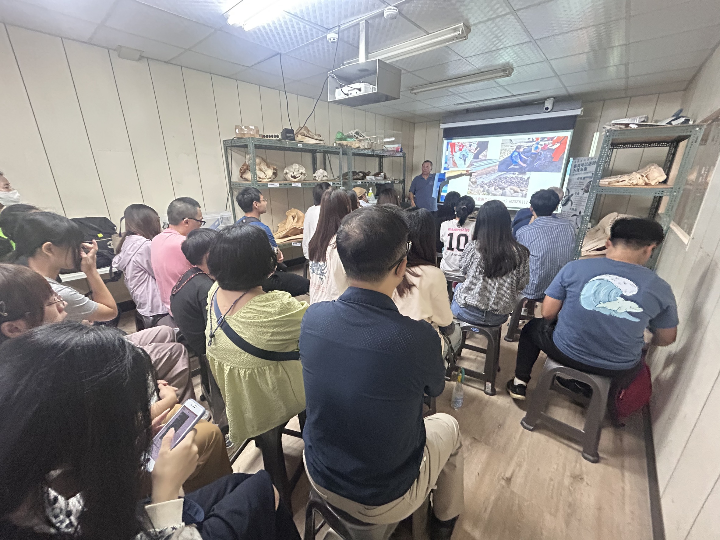中華鯨豚協會講師授課分享擱淺經驗