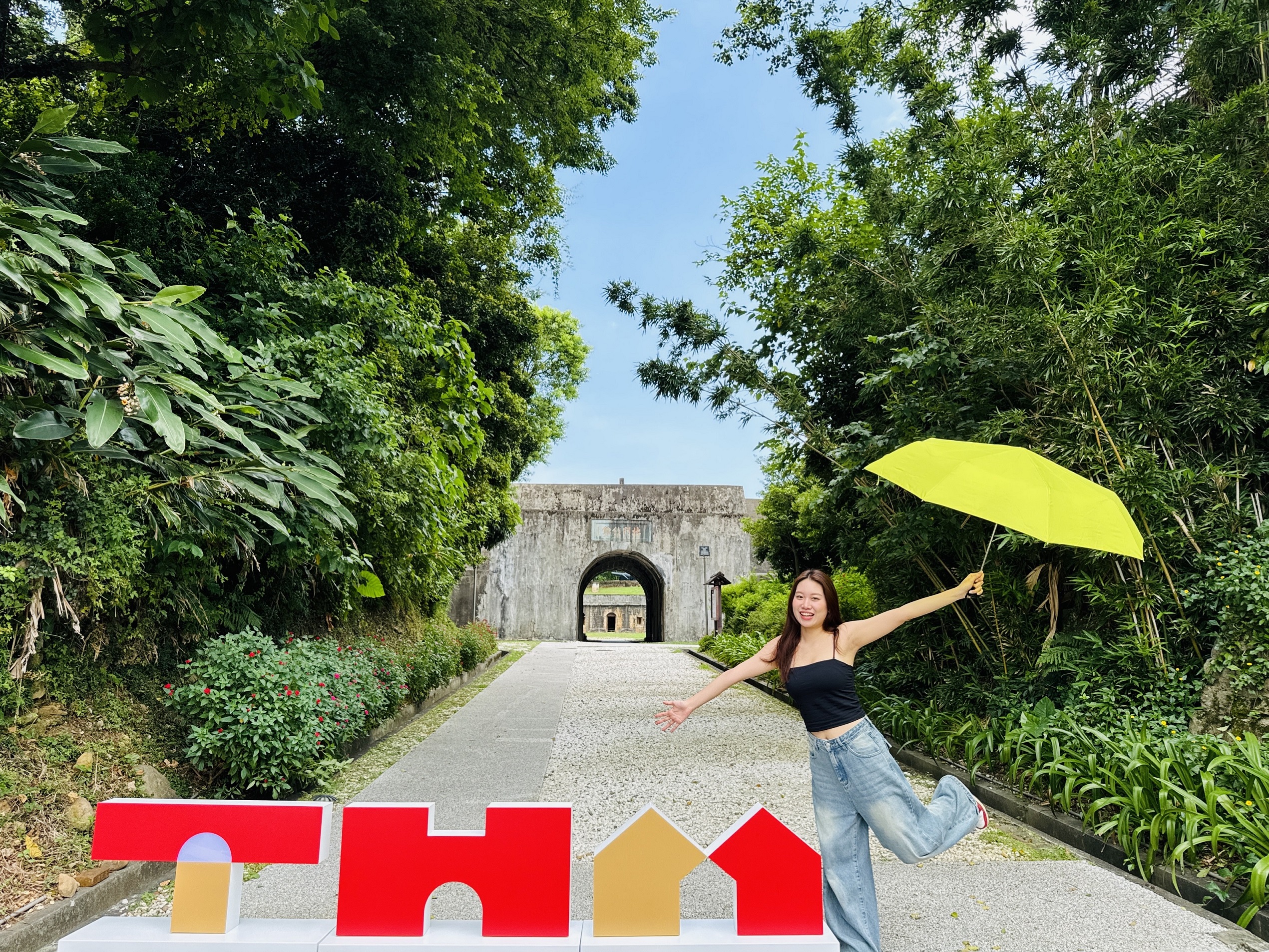 淡水古蹟博物館全新識別正式亮相，並同步在滬尾礮臺推出拍照發限動送禮的活動，提前為20週年館慶活動暖身。