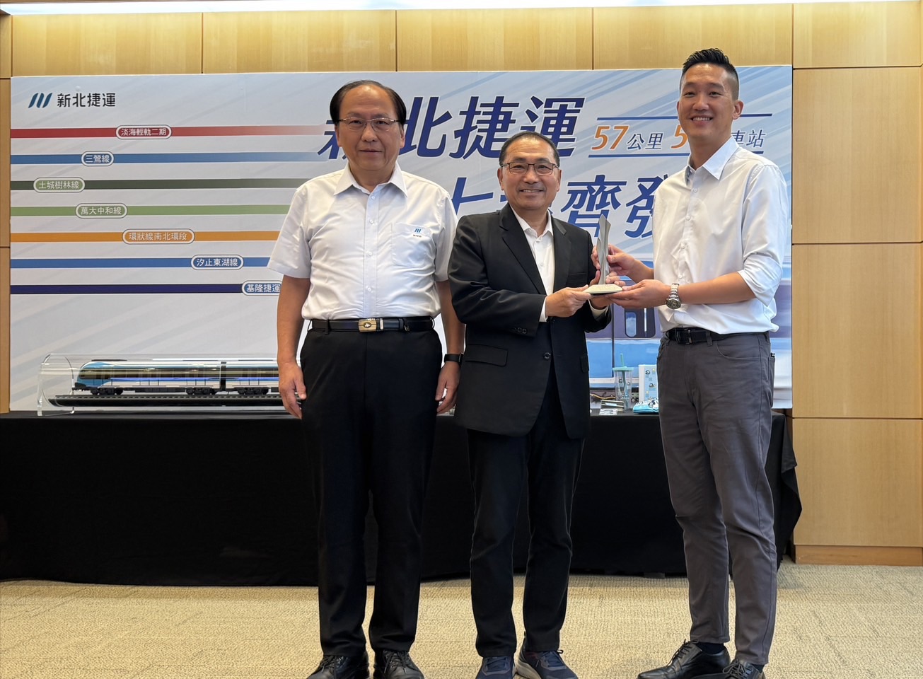 新北捷運榮獲全球建設銀獎（新北捷運七線齊發 八線並進）