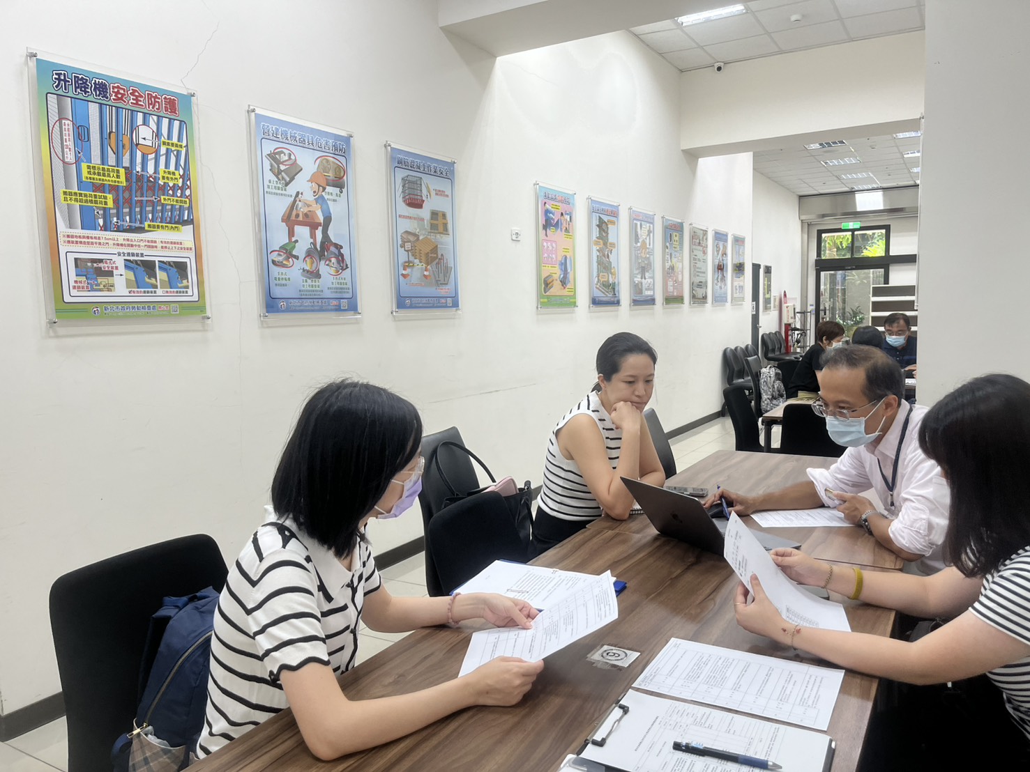 新北市聯合稽查外送平台業者