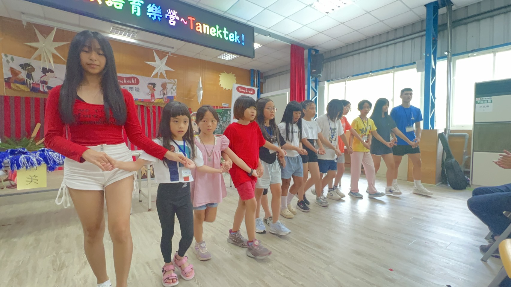 ▲歲時祭儀舞蹈結合排灣語課程。(圖/新北市政府原民局提供)