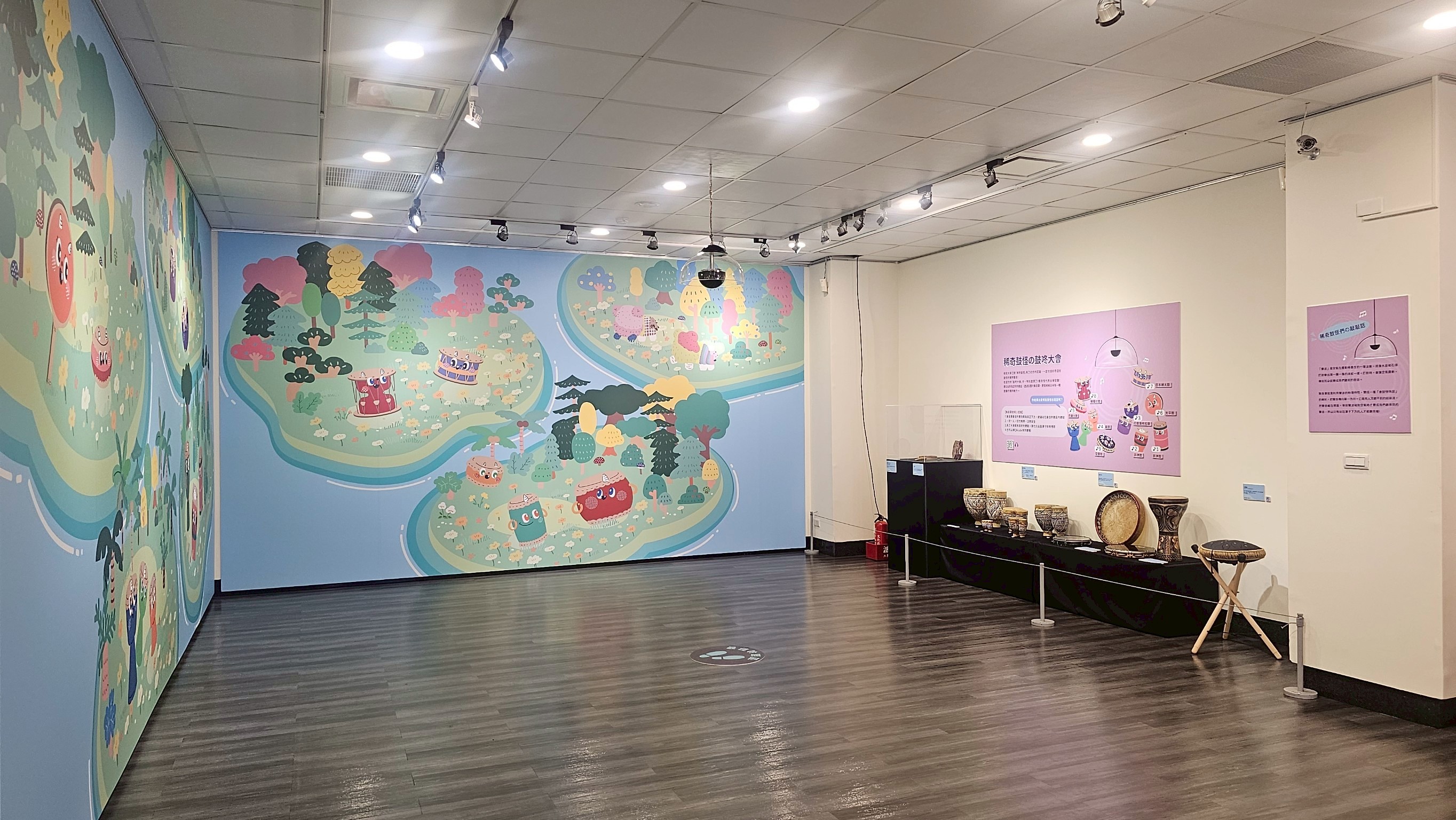 「2025新莊响仁和鼓文化特展」今年特別以「稀奇鼓怪」為主題，圖為稀奇鼓怪的鼓咚大會展區